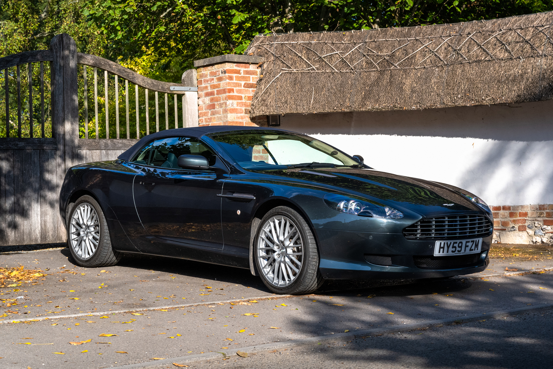 2009 ASTON MARTIN DB9 VOLANTE - 7,130 MILES