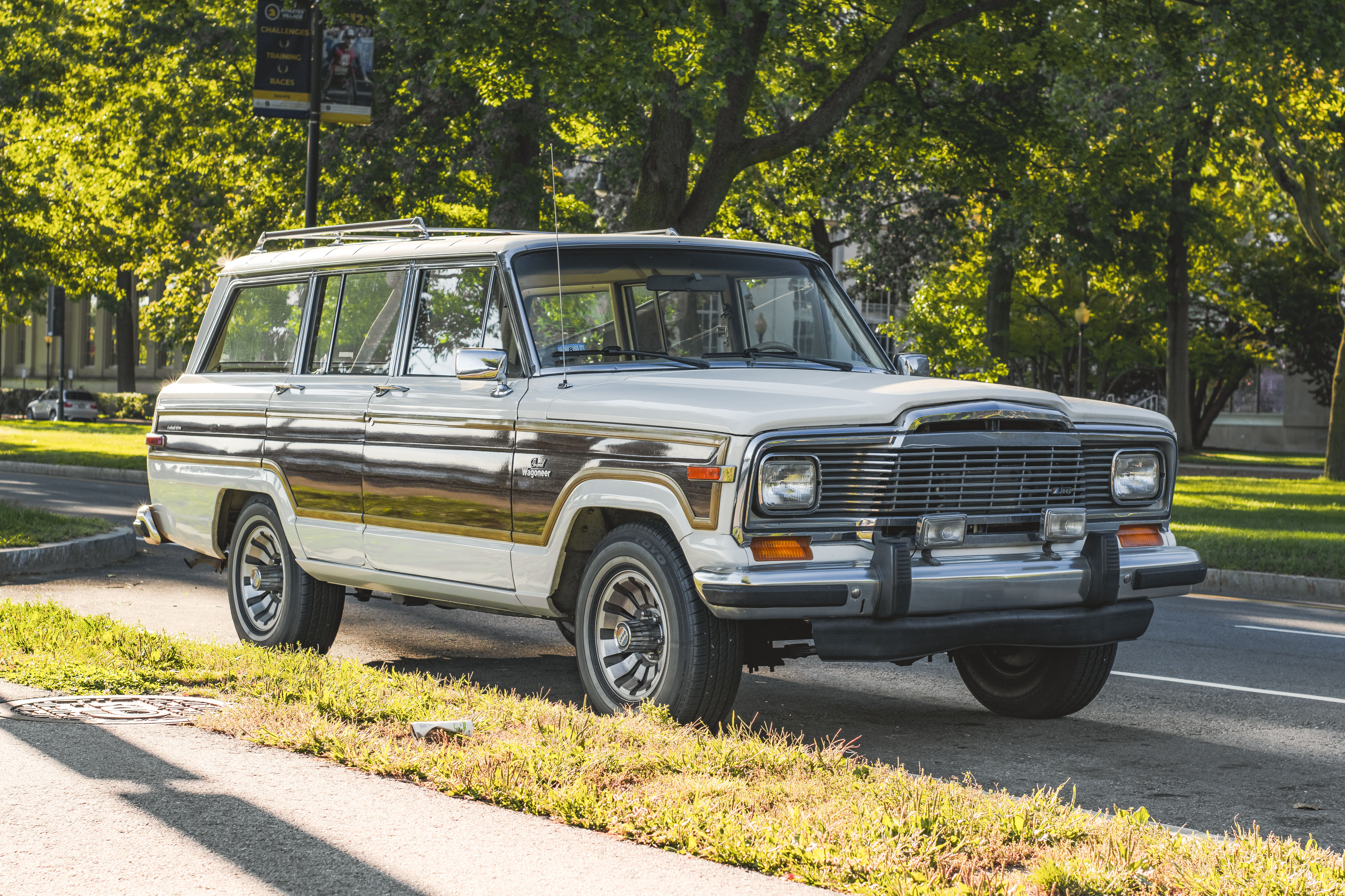 1984 JEEP GRAND WAGONEER