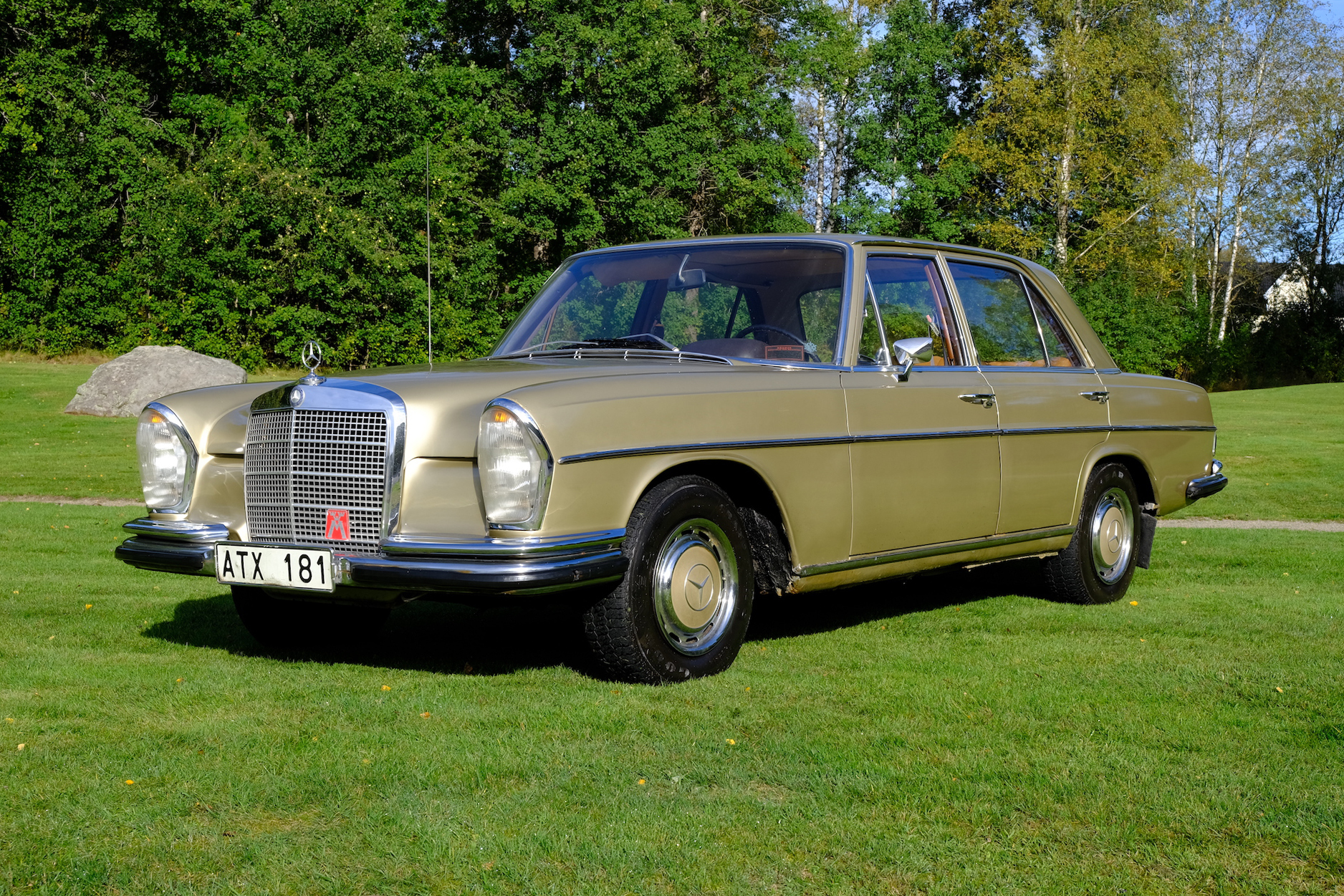 1968 MERCEDES-BENZ (W108) 280 SE