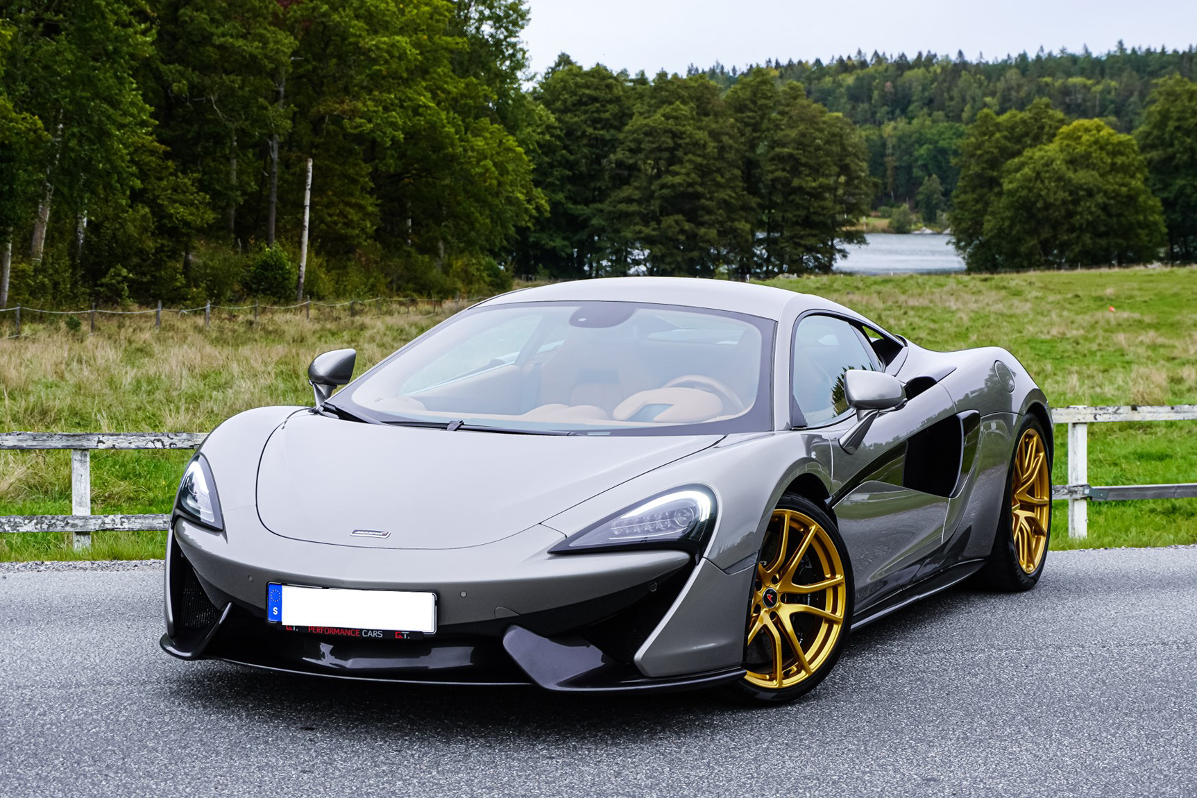 2016 MCLAREN 570S