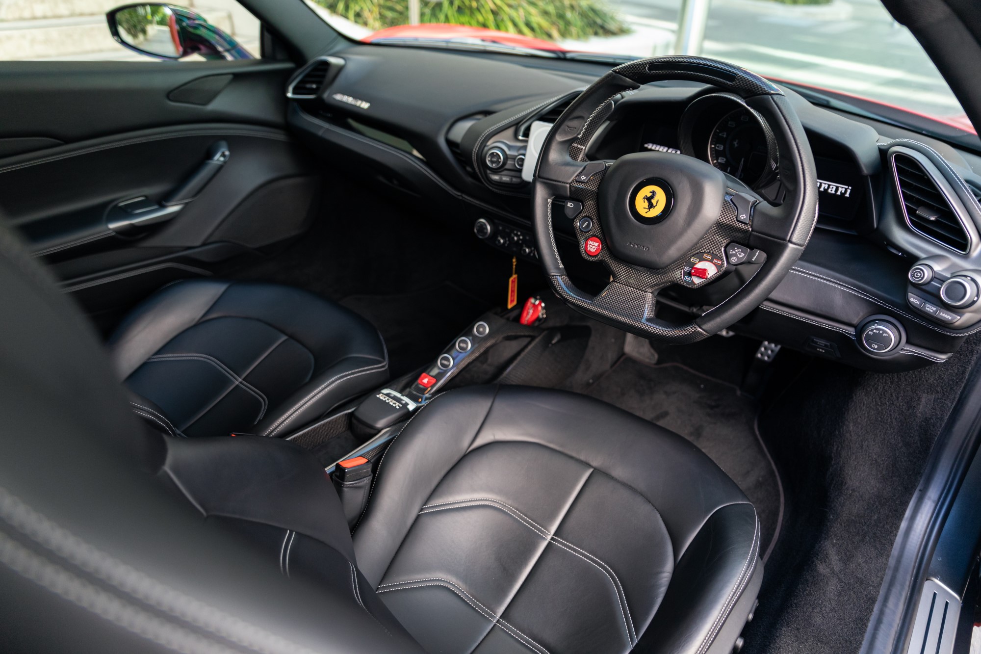 Ferrari 488 GTB Images - Check Interior & Exterior Photos | OtO