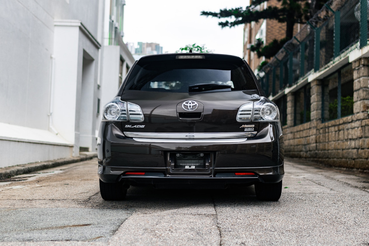 10 Toyota Blade Master G 10 Toyota Blade Master G