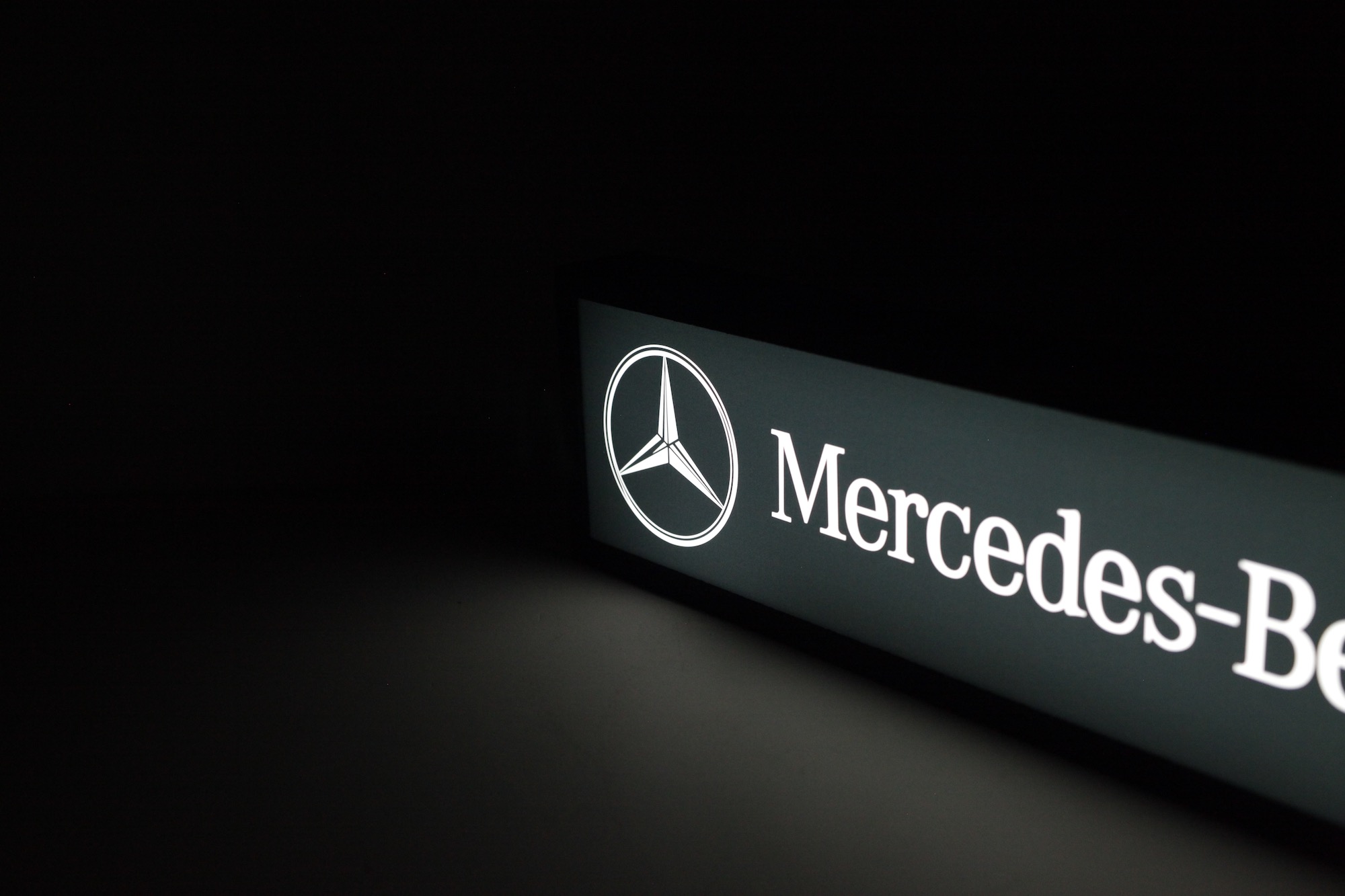 MERCEDES-BENZ ILLUMINATED SIGN for sale by auction in San Miniato ...