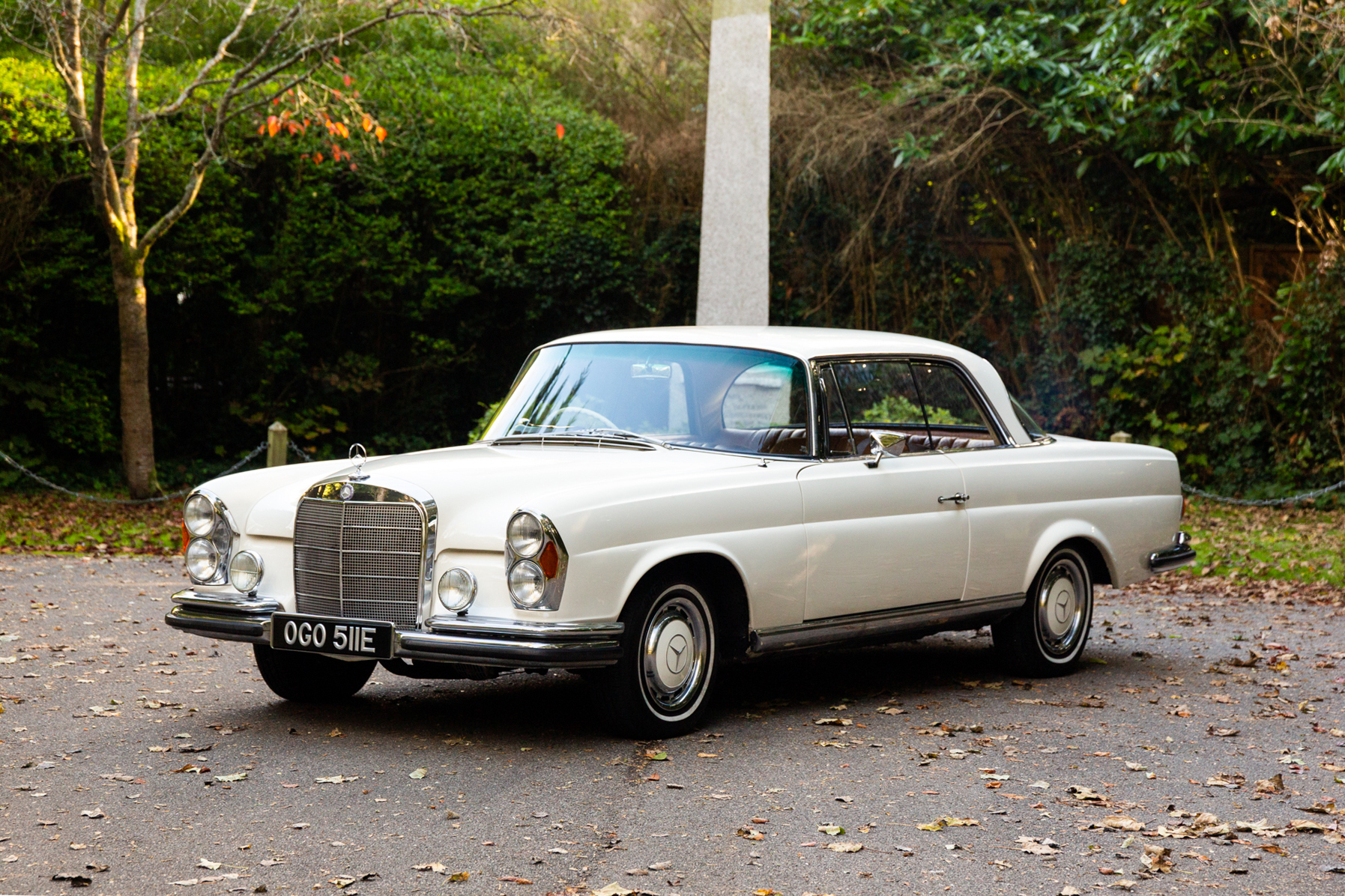 1967 MERCEDES-BENZ (W111) 250 SE COUPE