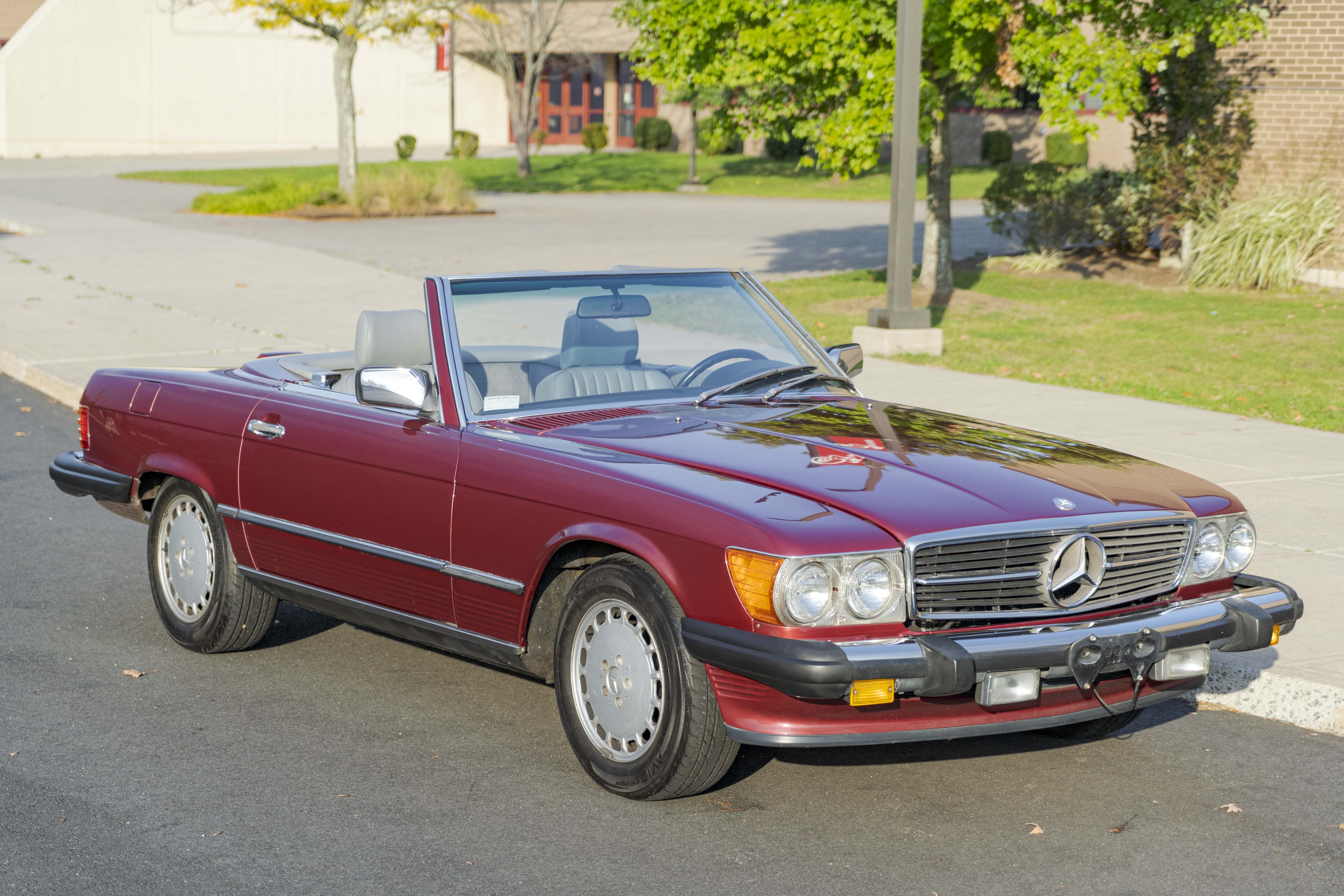 1989 MERCEDES-BENZ (R107) 560 SL