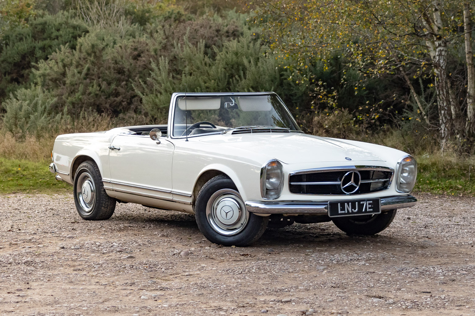 1967 MERCEDES-BENZ (W113) 250 SL PAGODA