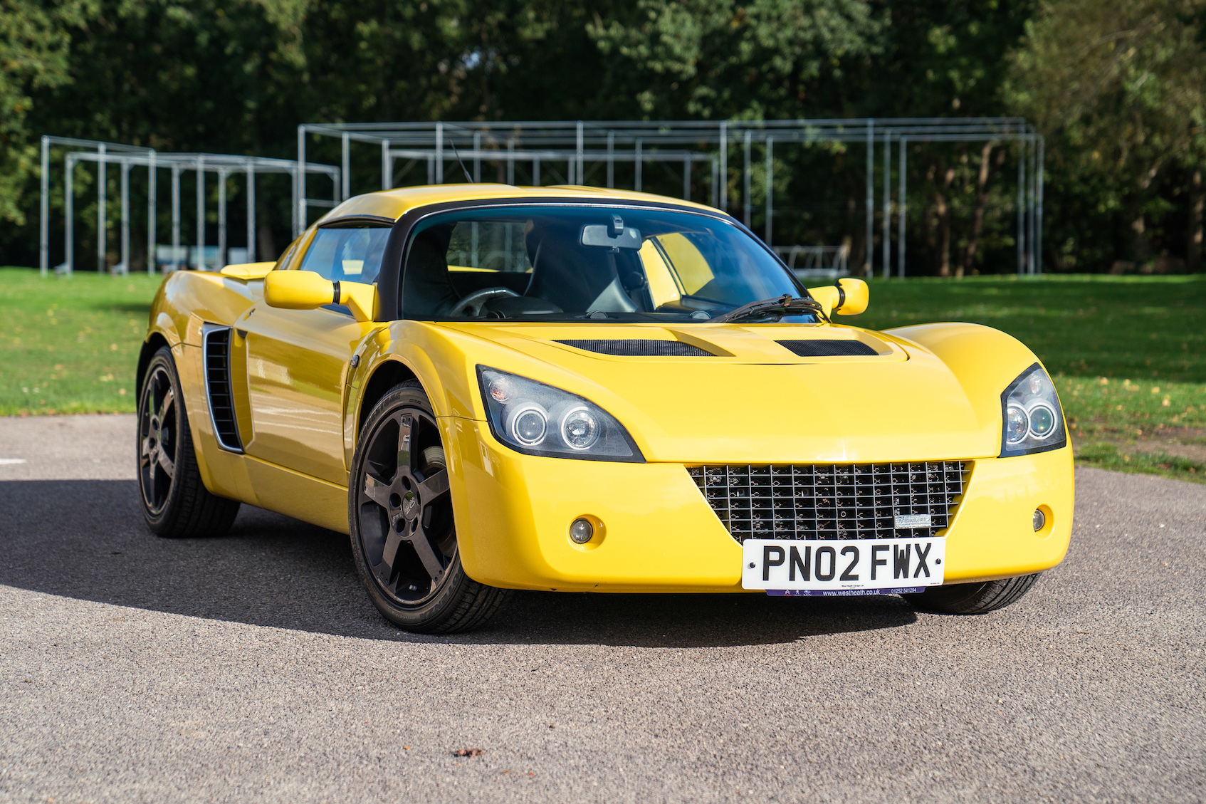 2002 VAUXHALL VX220 – LIGHTNING YELLOW EDITION