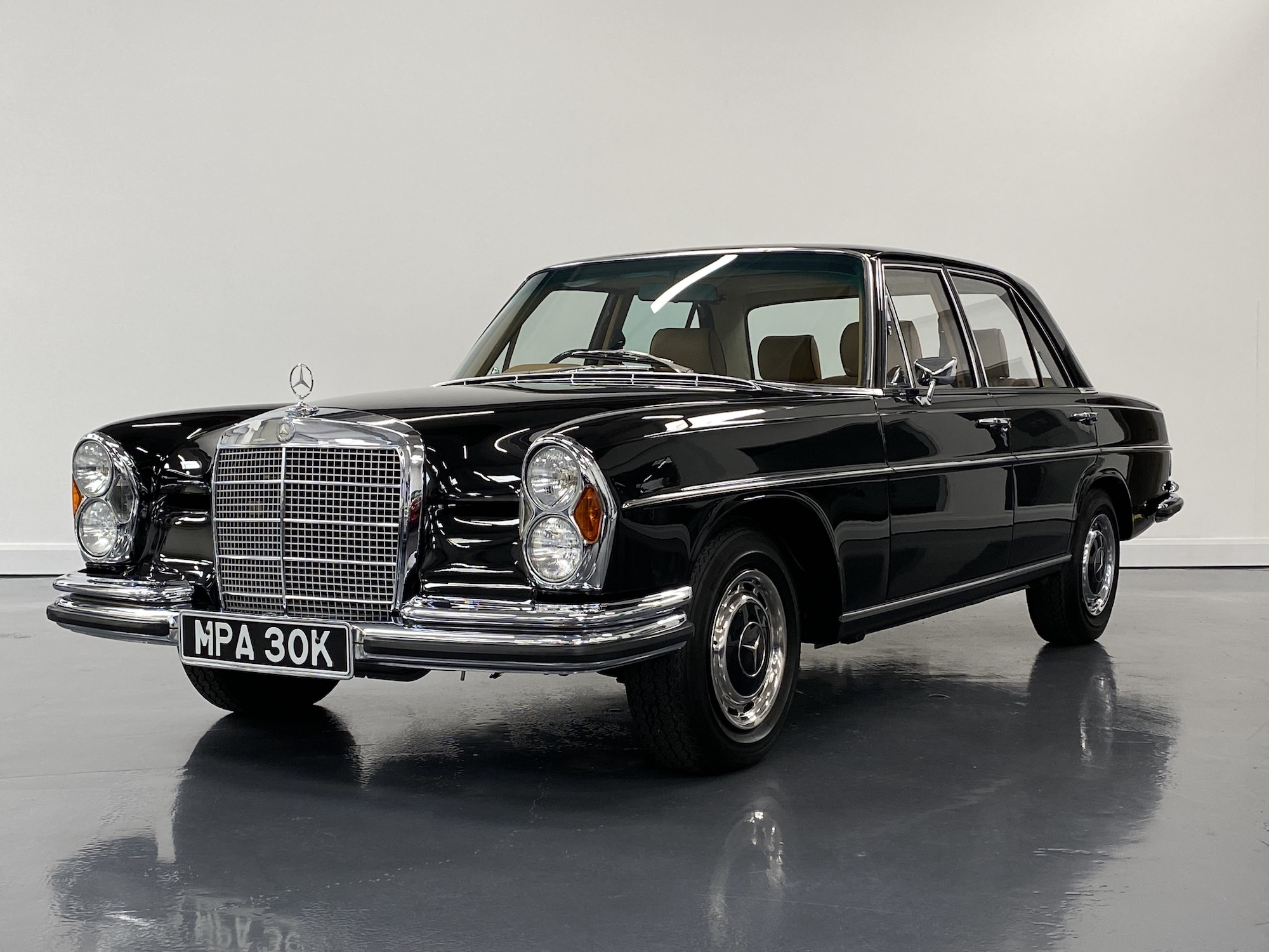 1972 MERCEDES-BENZ (W108) 280 SE 3.5