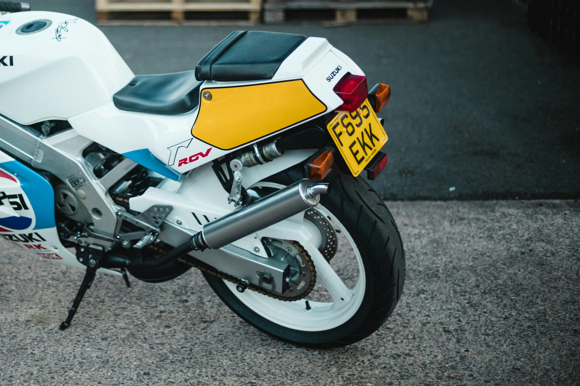 19 Suzuki Rgv250 Pepsi