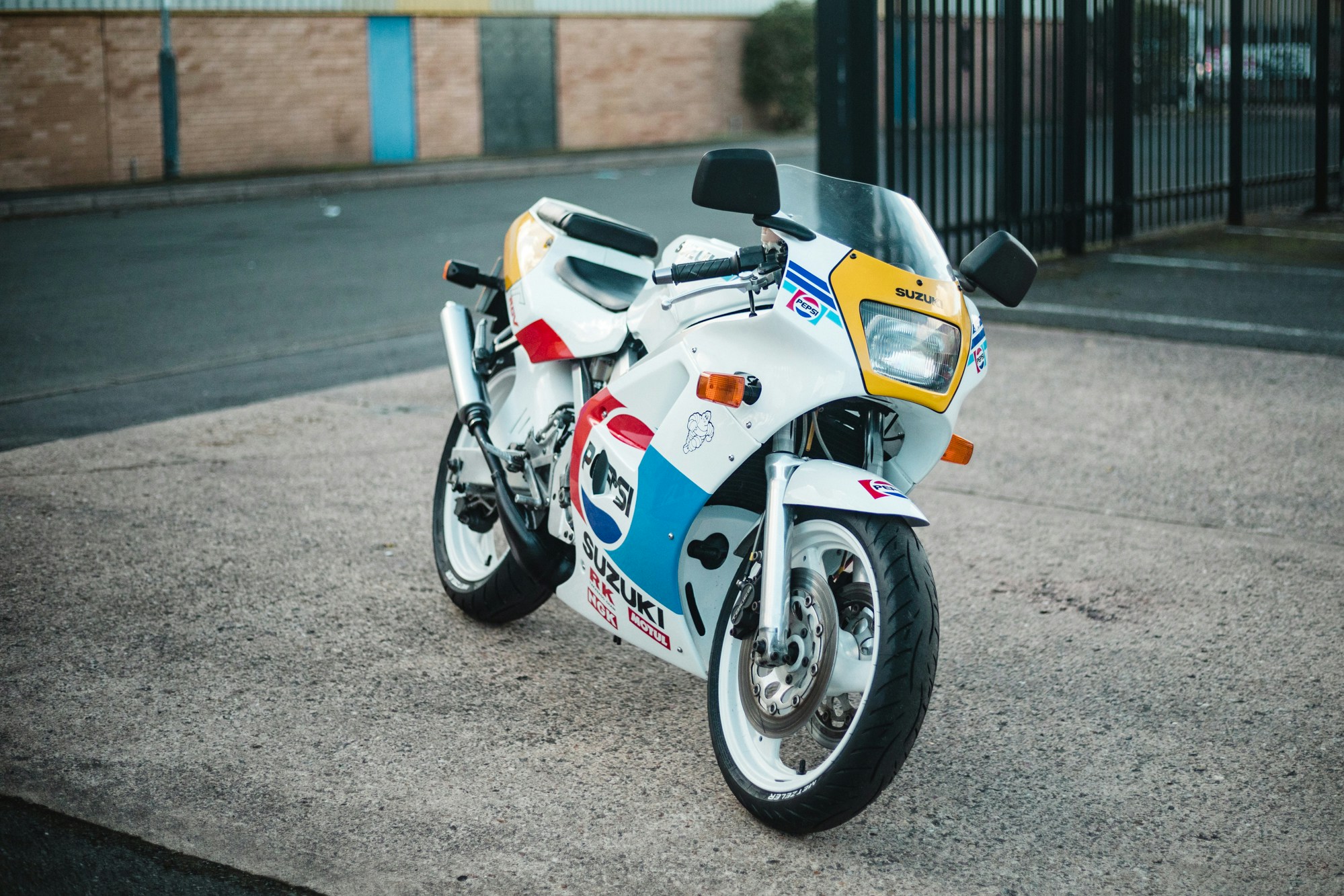 19 Suzuki Rgv250 Pepsi