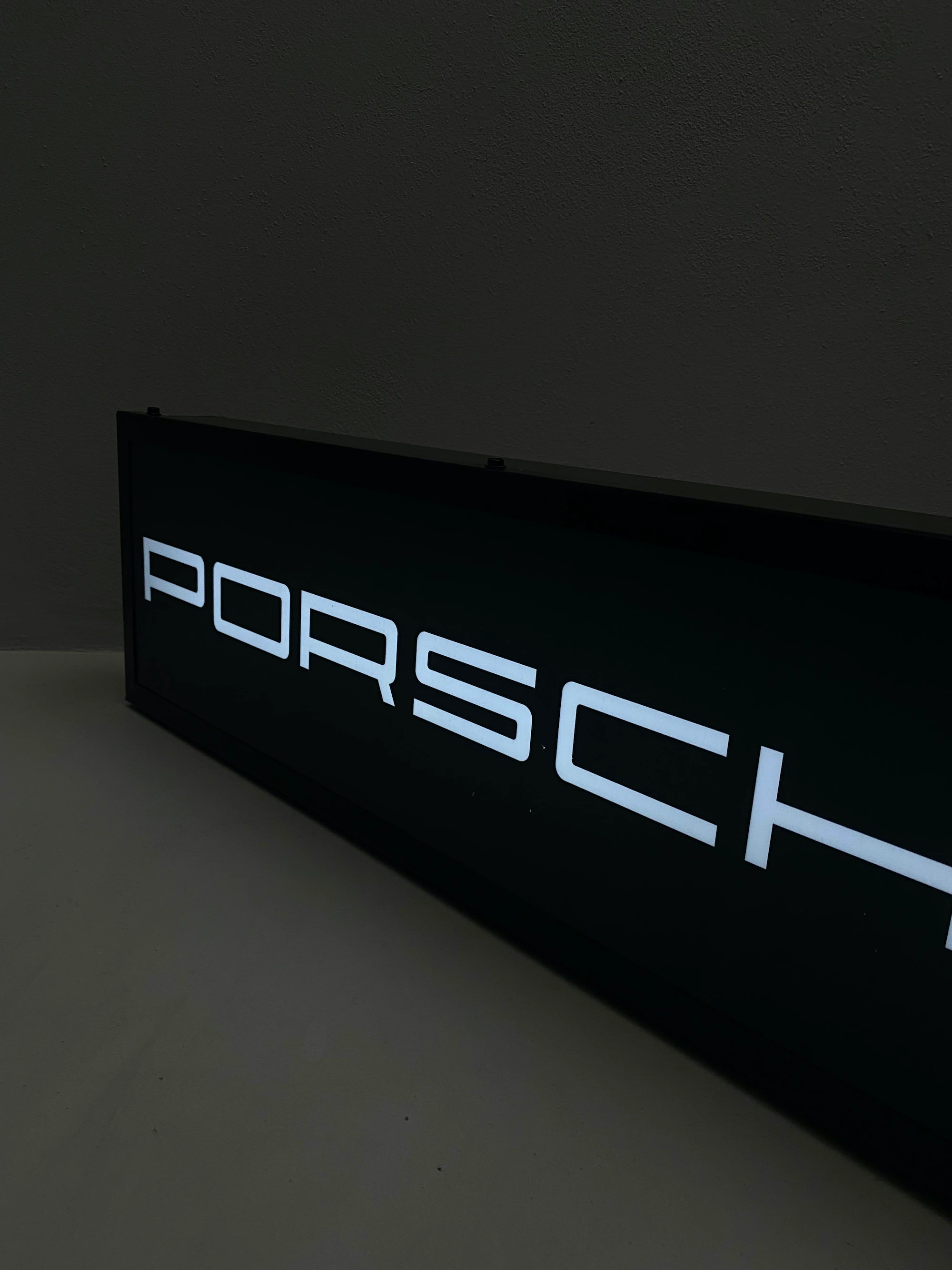 PORSCHE SCRIPT ILLUMINATED SIGN
