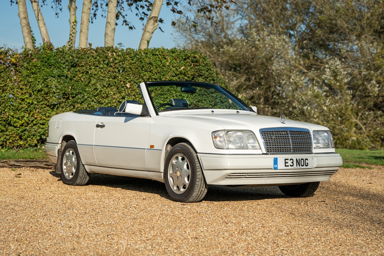 1994 MERCEDES-BENZ (W124) E220 CABRIOLET for sale by auction in Hove, East  Sussex, United Kingdom