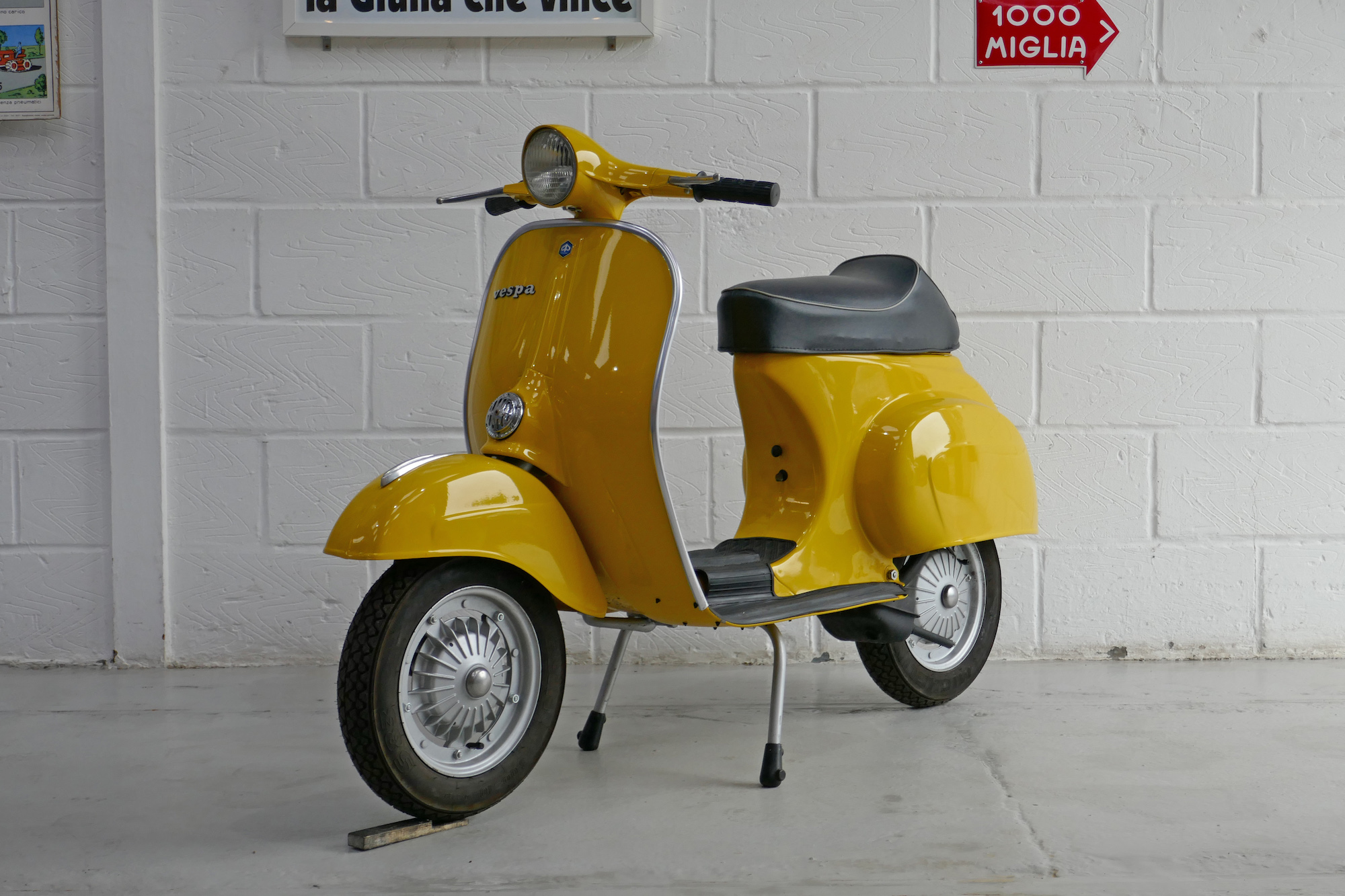 3 Reifen A Band Weiß 3.00.10 3.00-10 Rad Piaggio VESPA 50 R L N