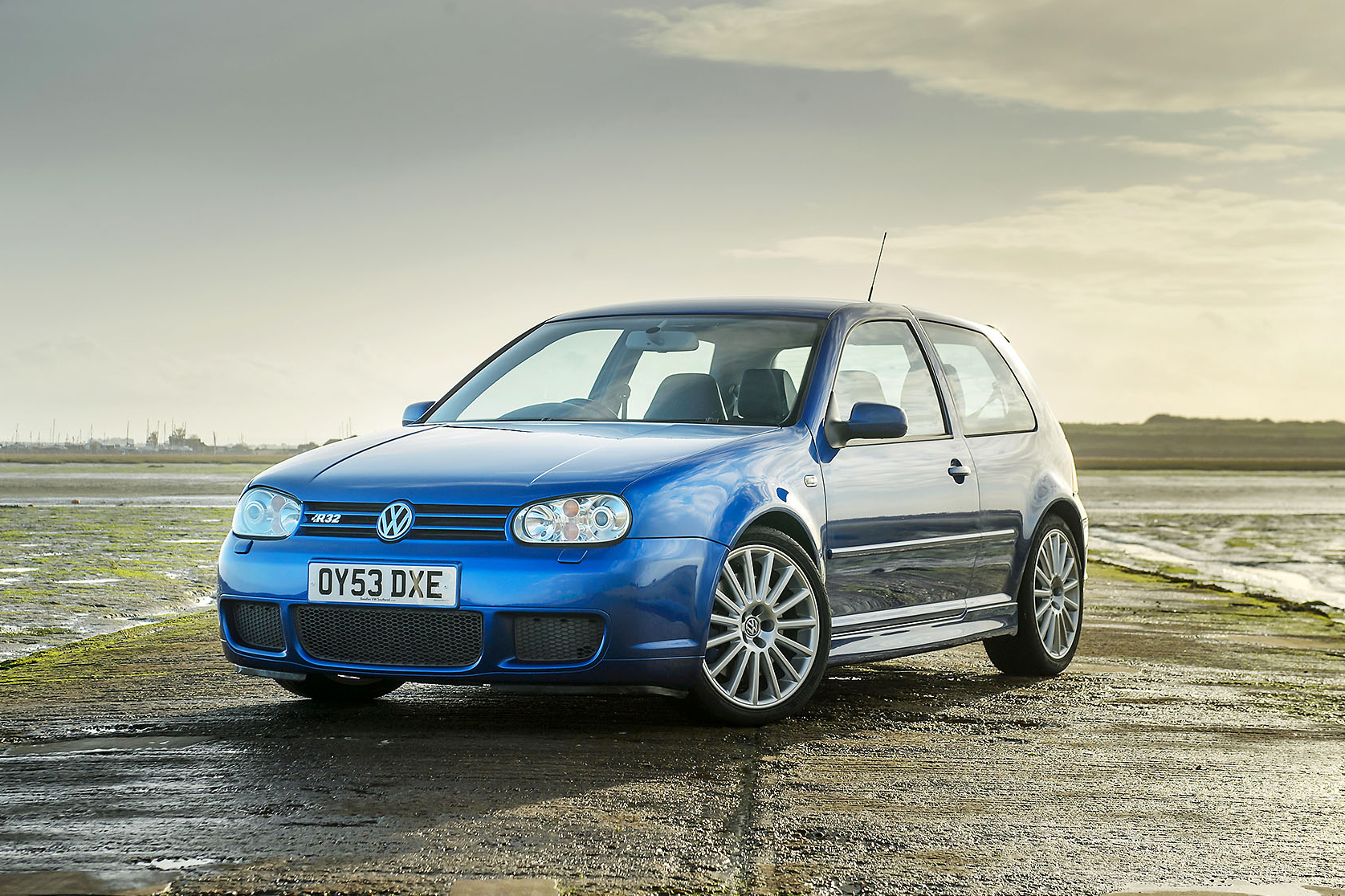 2003 VOLKSWAGEN GOLF (MK4) R32