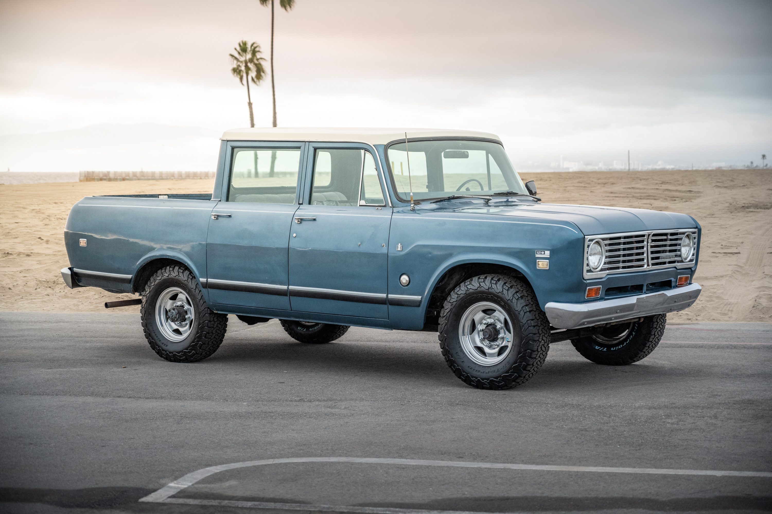1973 INTERNATIONAL HARVESTER WAGONMASTER