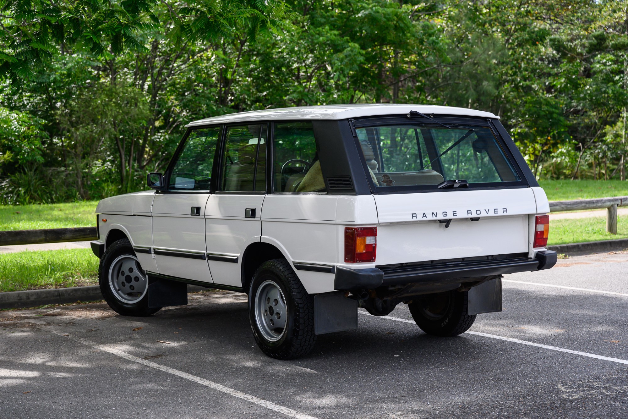 1986 RANGE ROVER CLASSIC 3.5 V8 for sale by auction in Brisbane ...