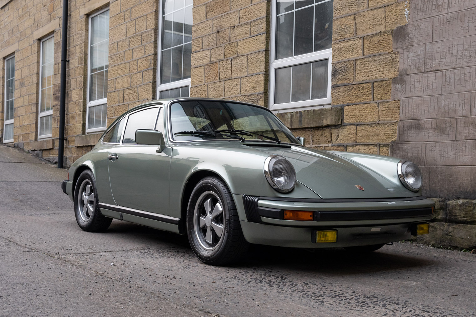 1976 PORSCHE 911 2.7