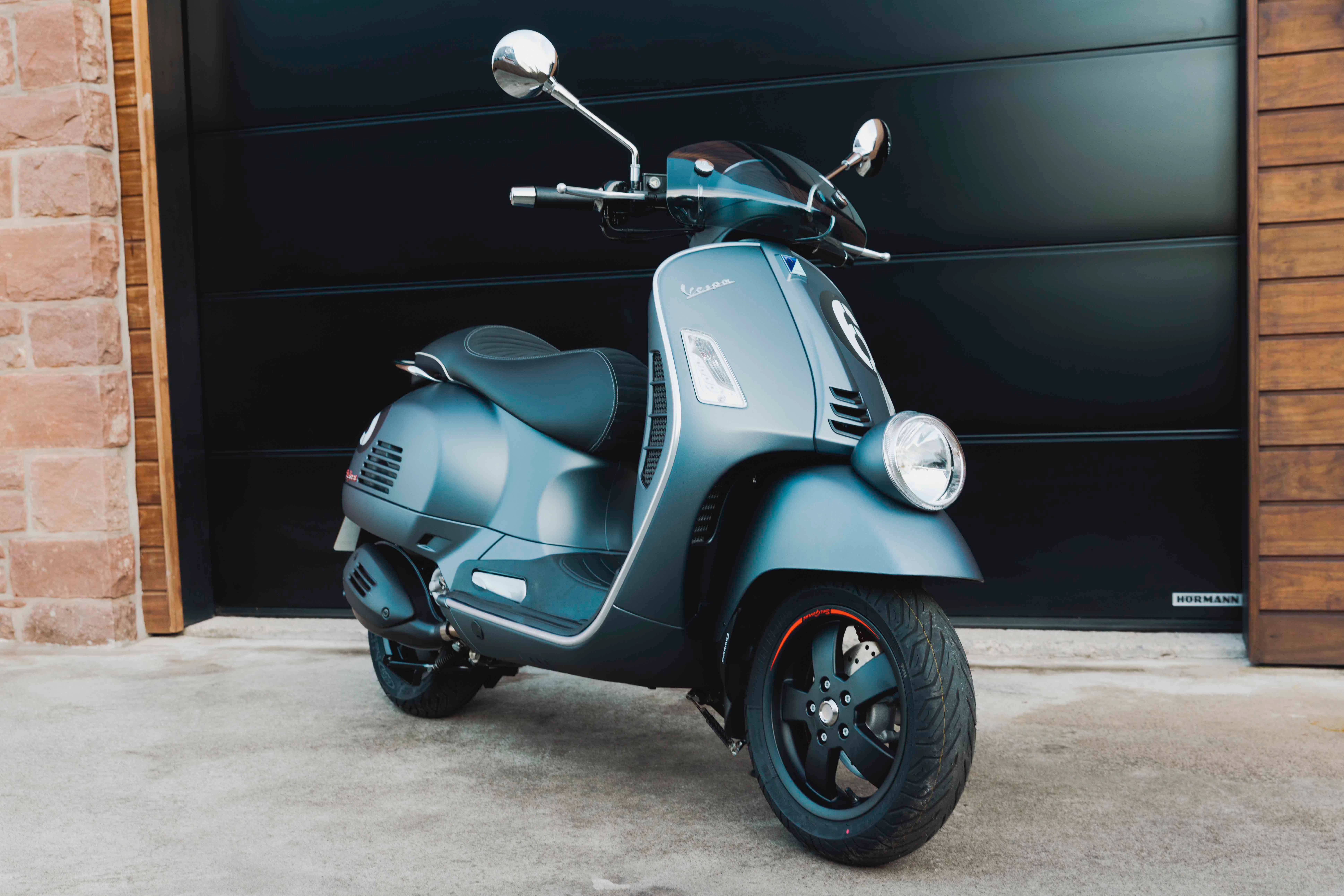 Erstaunlich Vespa Sei Giorni 300 Ebenbild