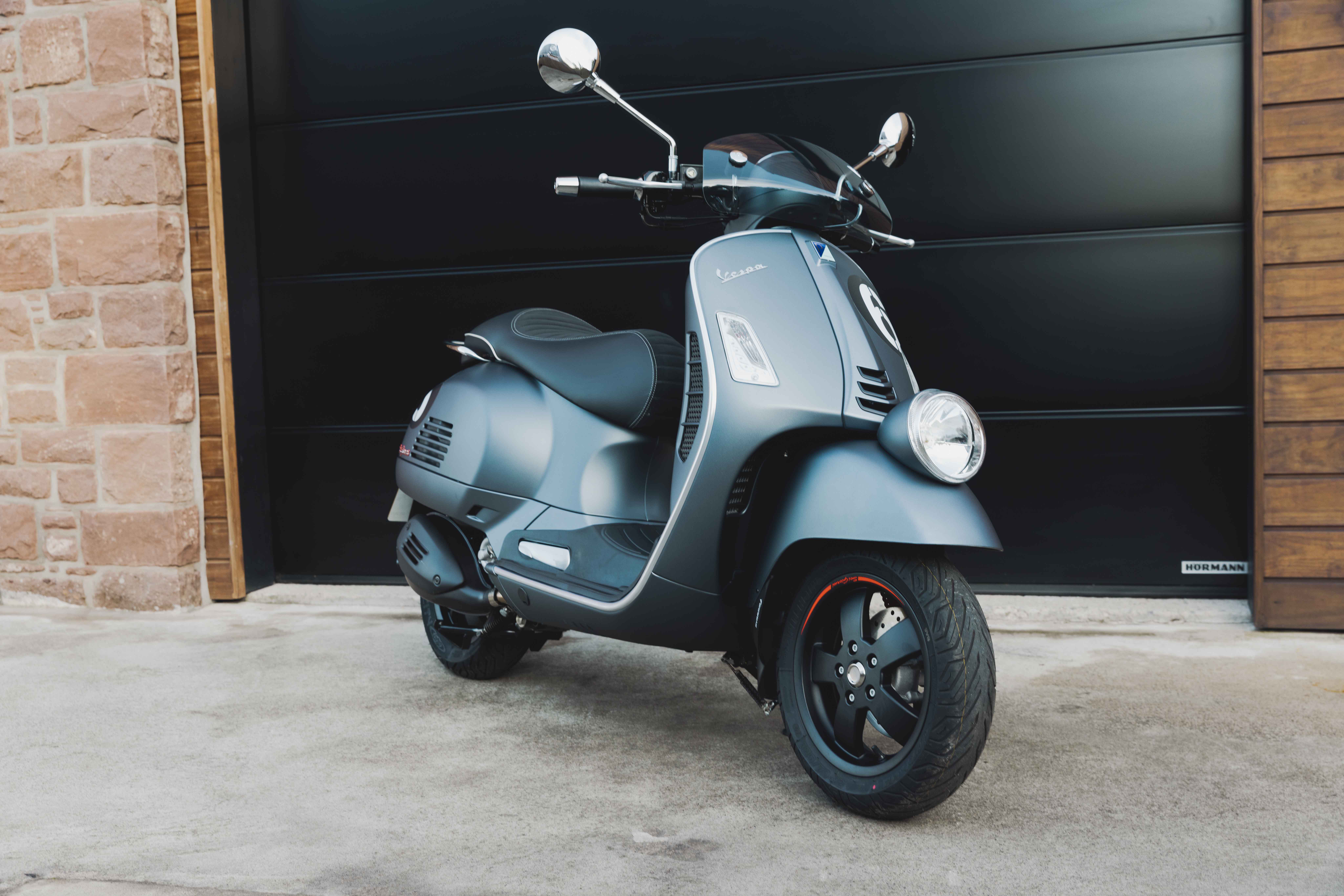 2021 PIAGGIO VESPA SEI GIORNI 300 II EDITION