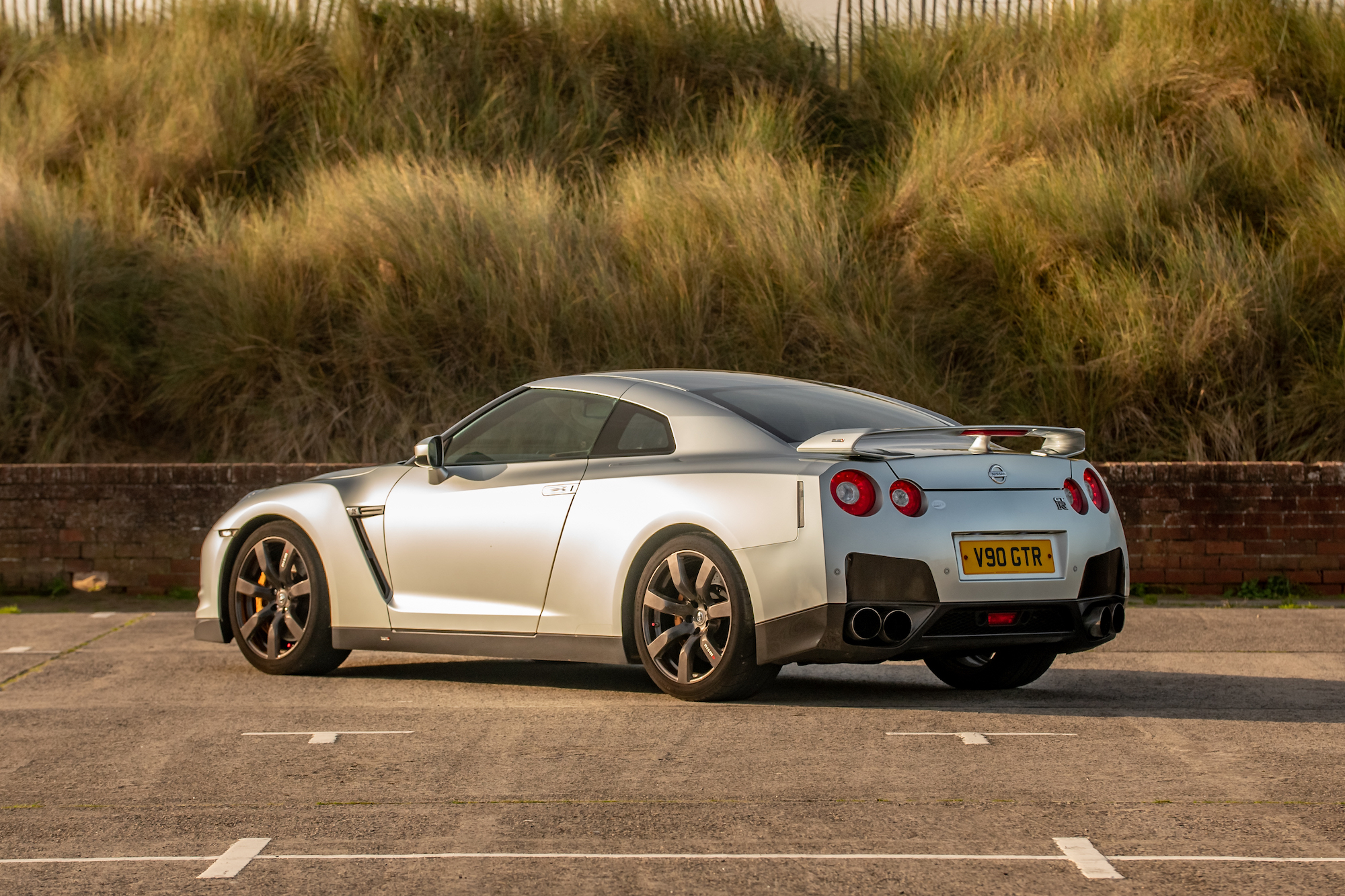 2009 NISSAN (R35) GT-R BLACK EDITION - 16,356 MILES