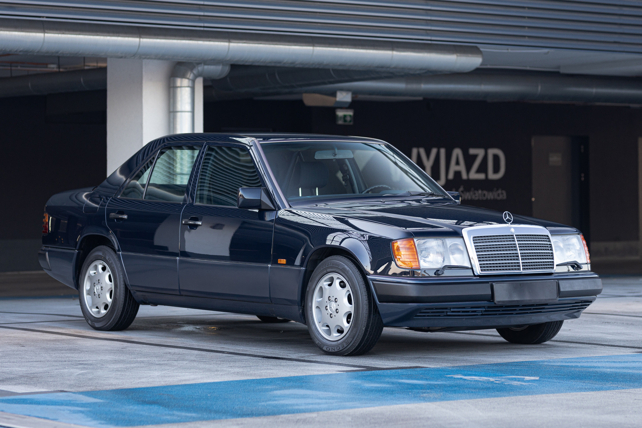 1992 MERCEDES-BENZ (W124) 400E - 54,368 KM