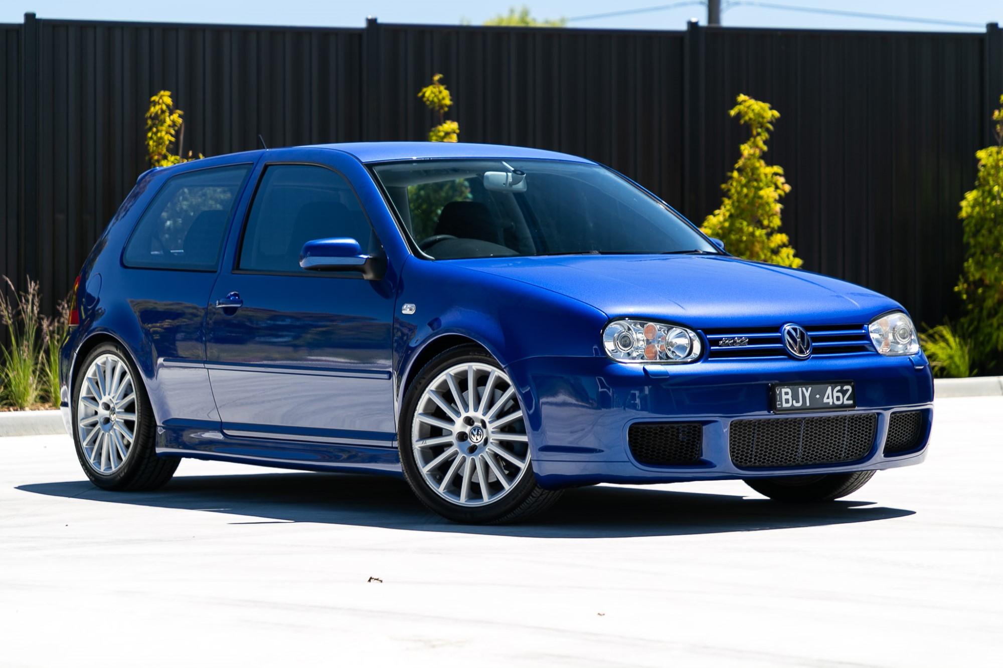 2004 VOLKSWAGEN GOLF (MK4) R32