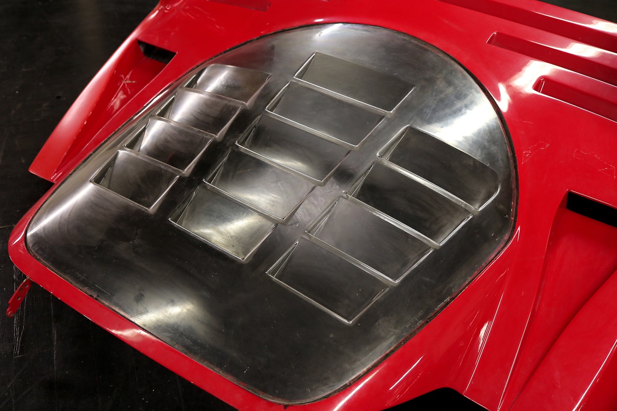 FERRARI F40 POLYCARBONATE ENGINE COVER