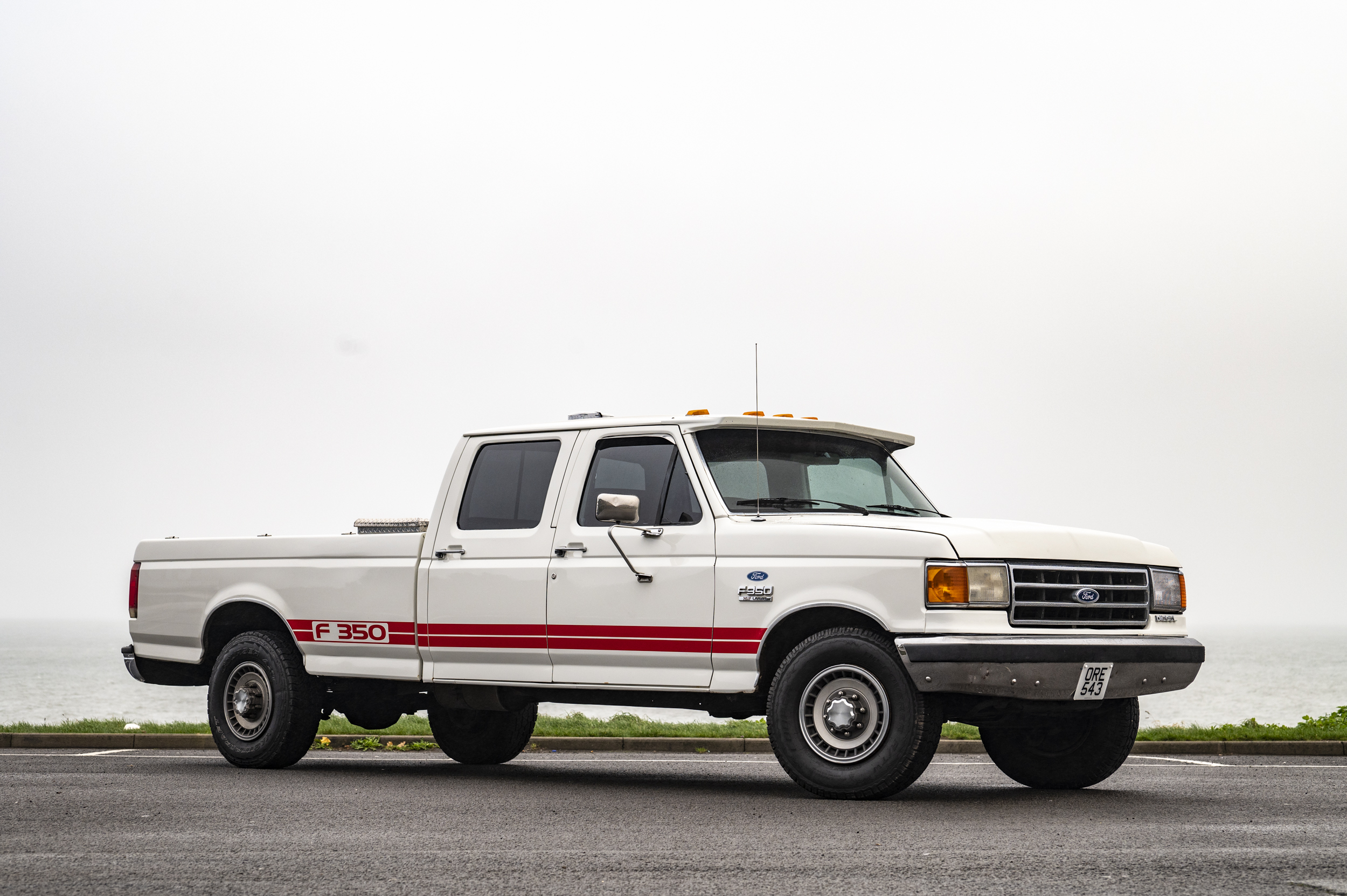 1989 FORD F-350 XLT LARIAT