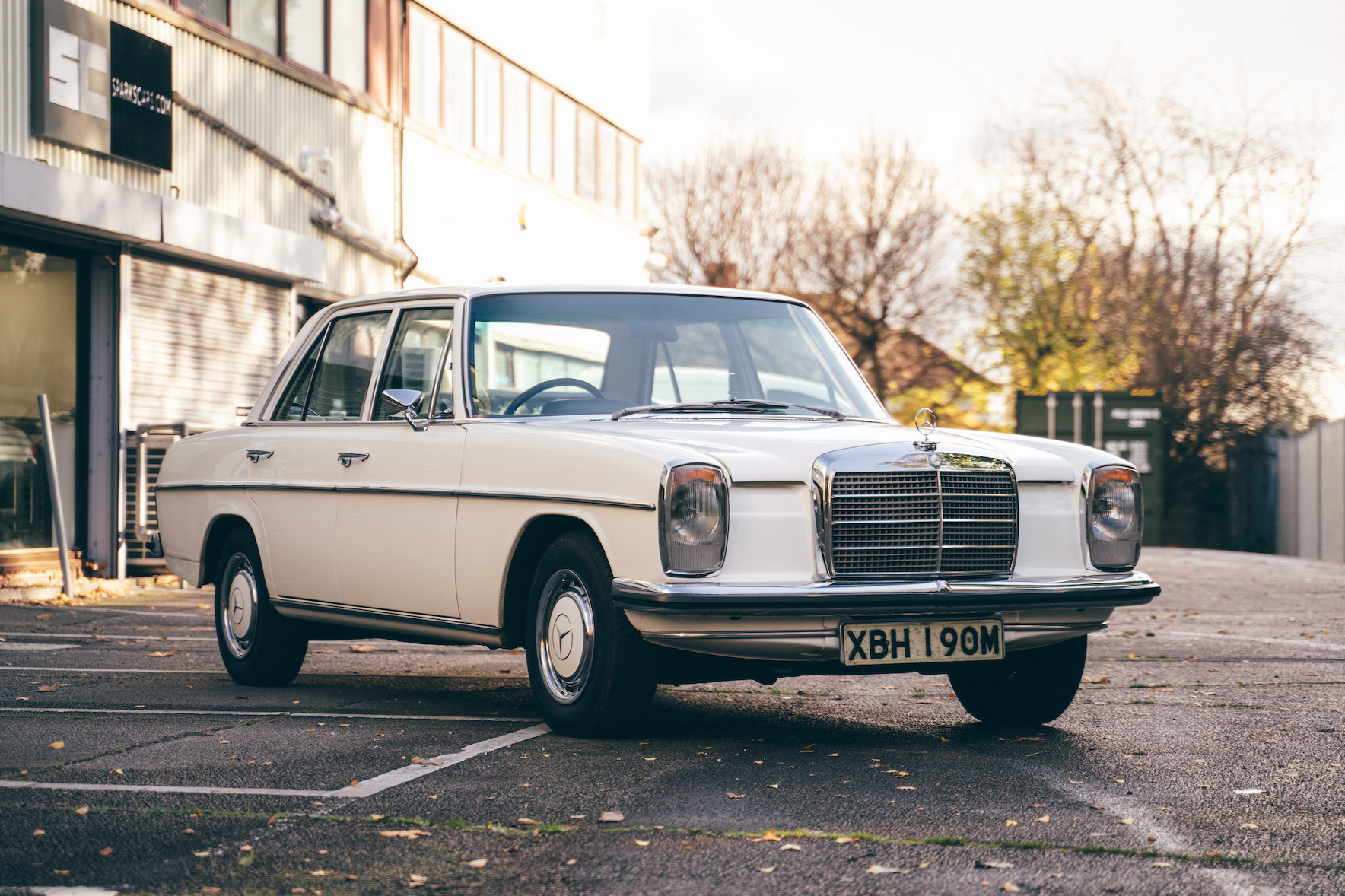 1973 MERCEDES-BENZ (W114) 250