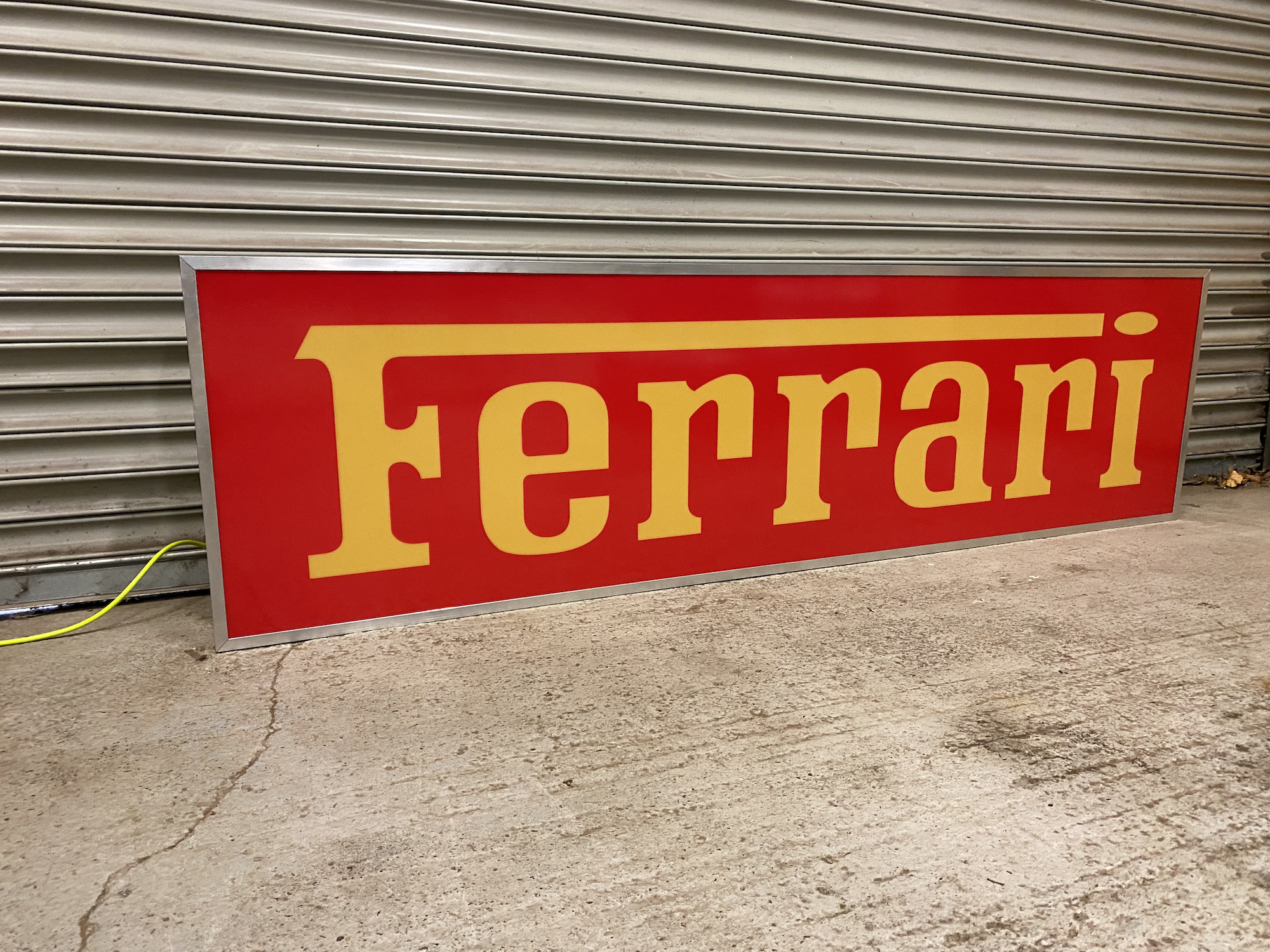 LARGE FERRARI ILLUMINATED SIGN