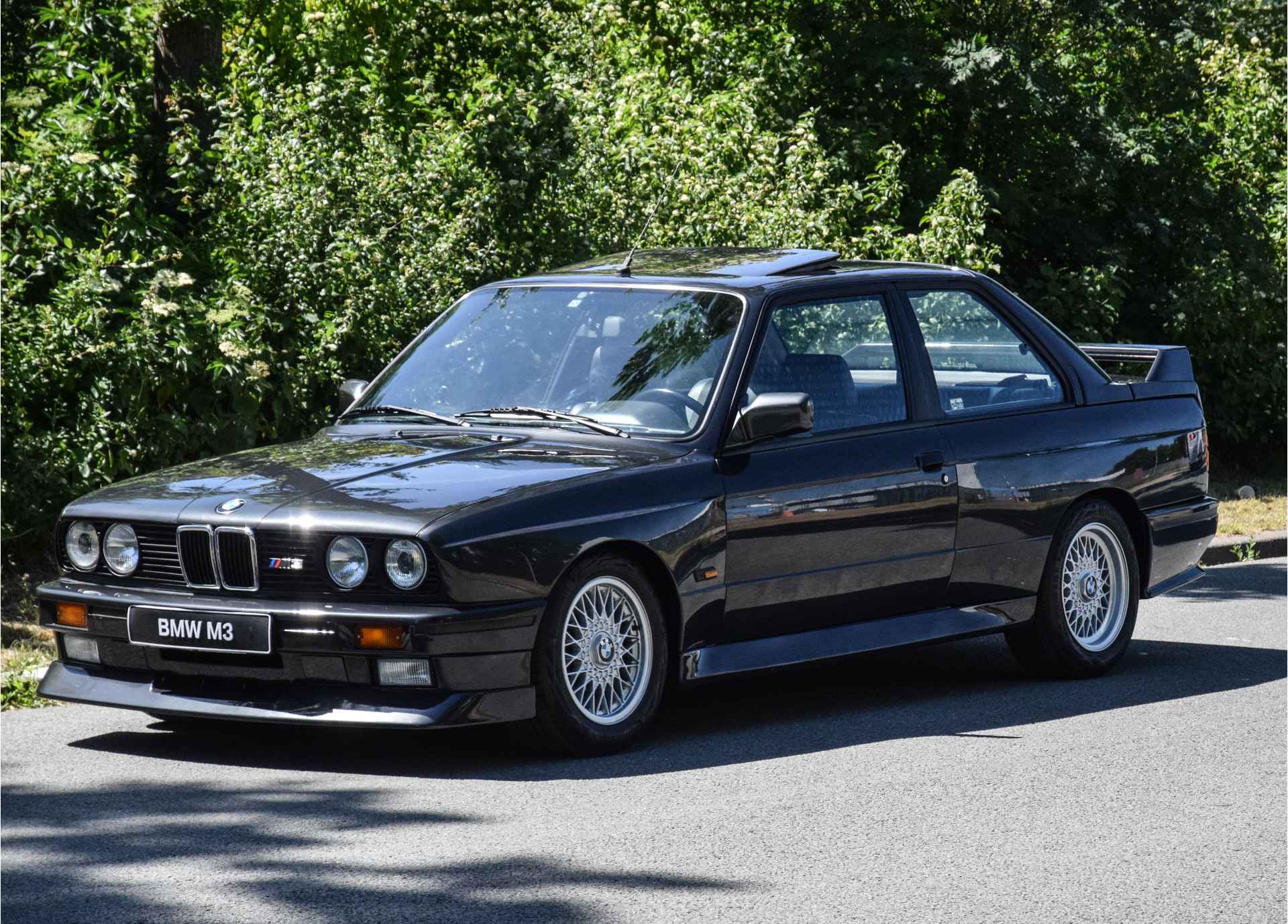 1988 BMW (E30) M3