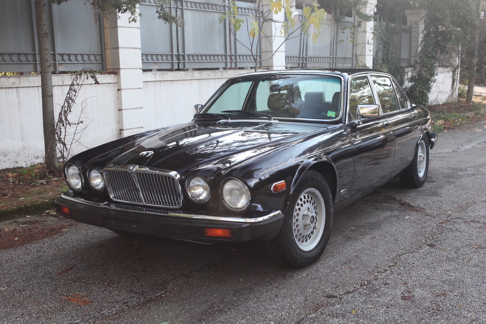 1992 JAGUAR XJ12 VANDEN PLAS