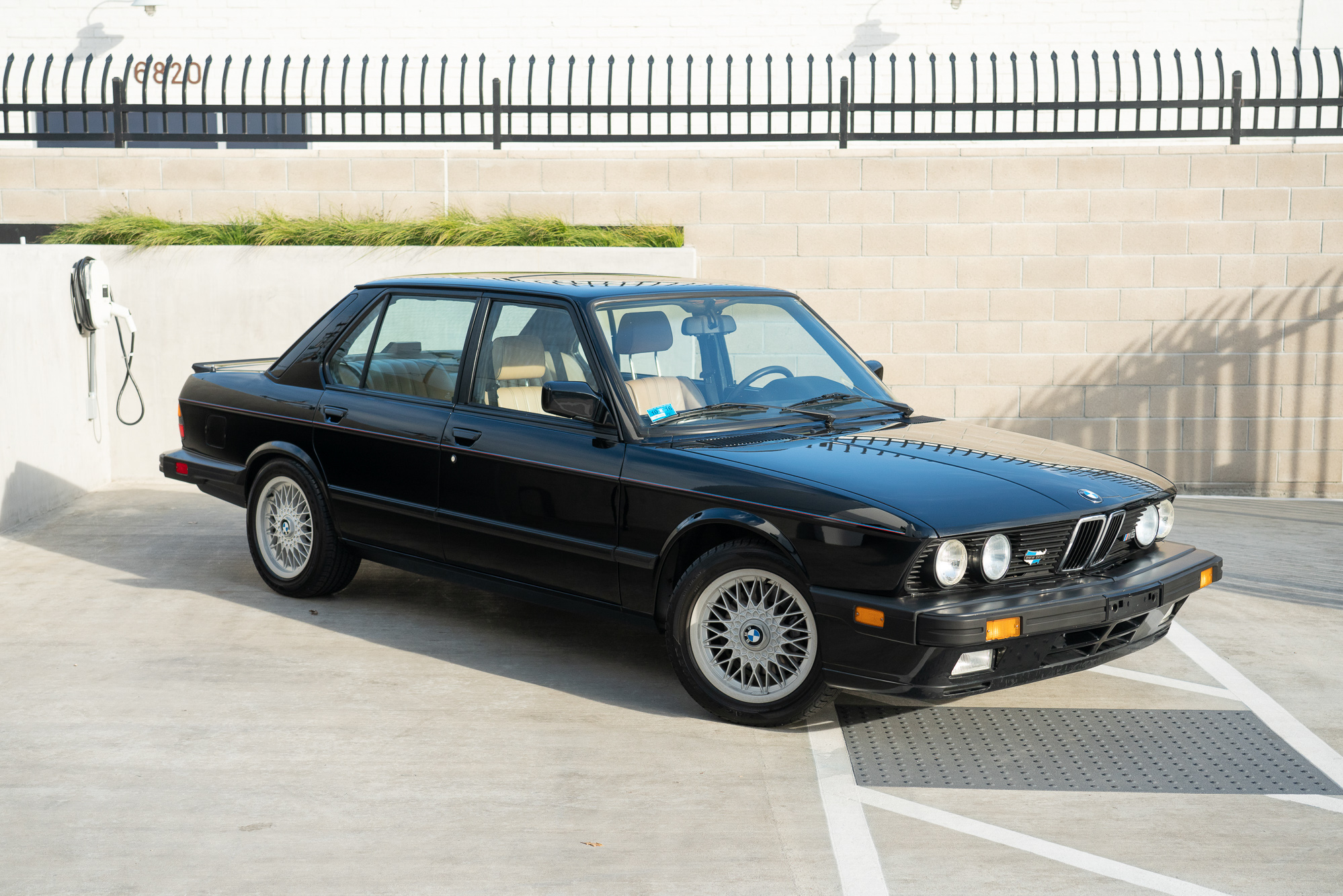 1988 BMW (E28) M5