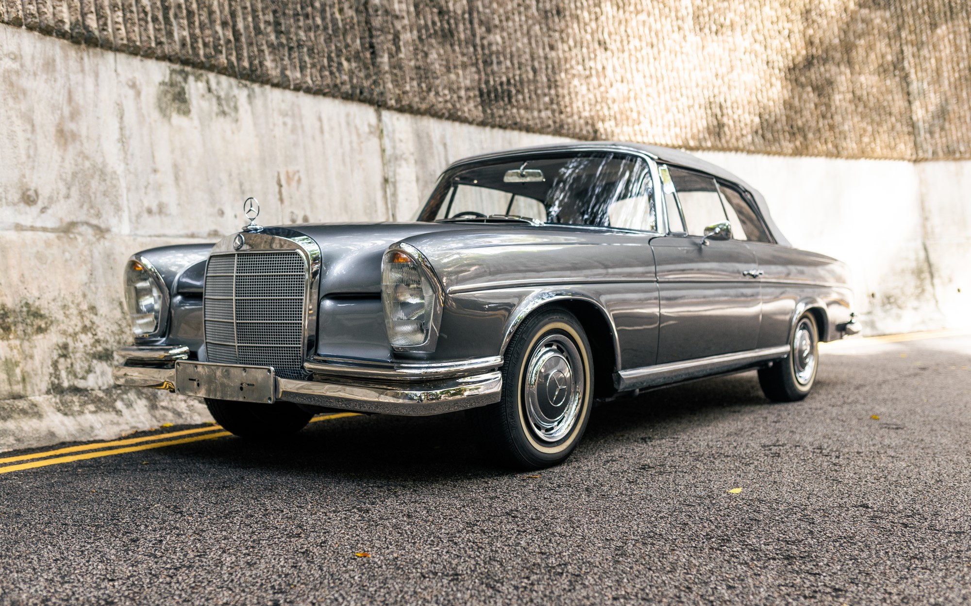1963 MERCEDES-BENZ (W111) 220 SEB CABRIOLET