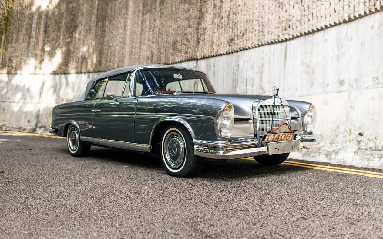 1963 MERCEDES-BENZ (W111) 220 SEB CABRIOLET for sale in Hong Kong, Hong Kong
