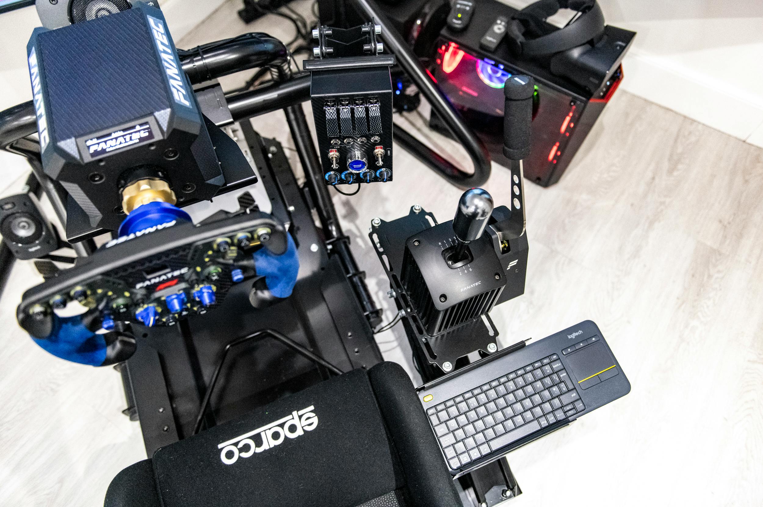 CUSTOM RACING SIMULATOR