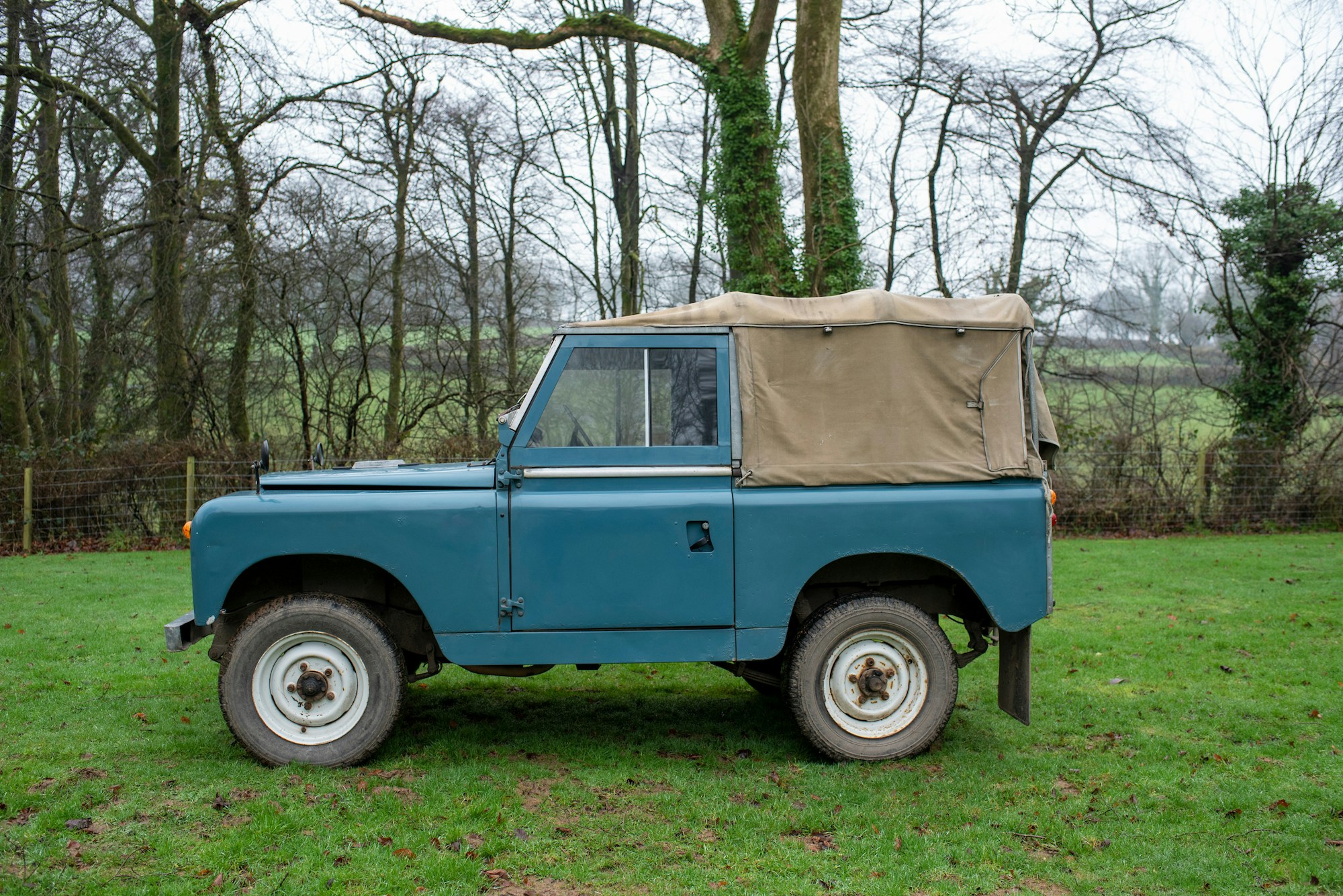 1962 LAND ROVER SERIES IIA 88