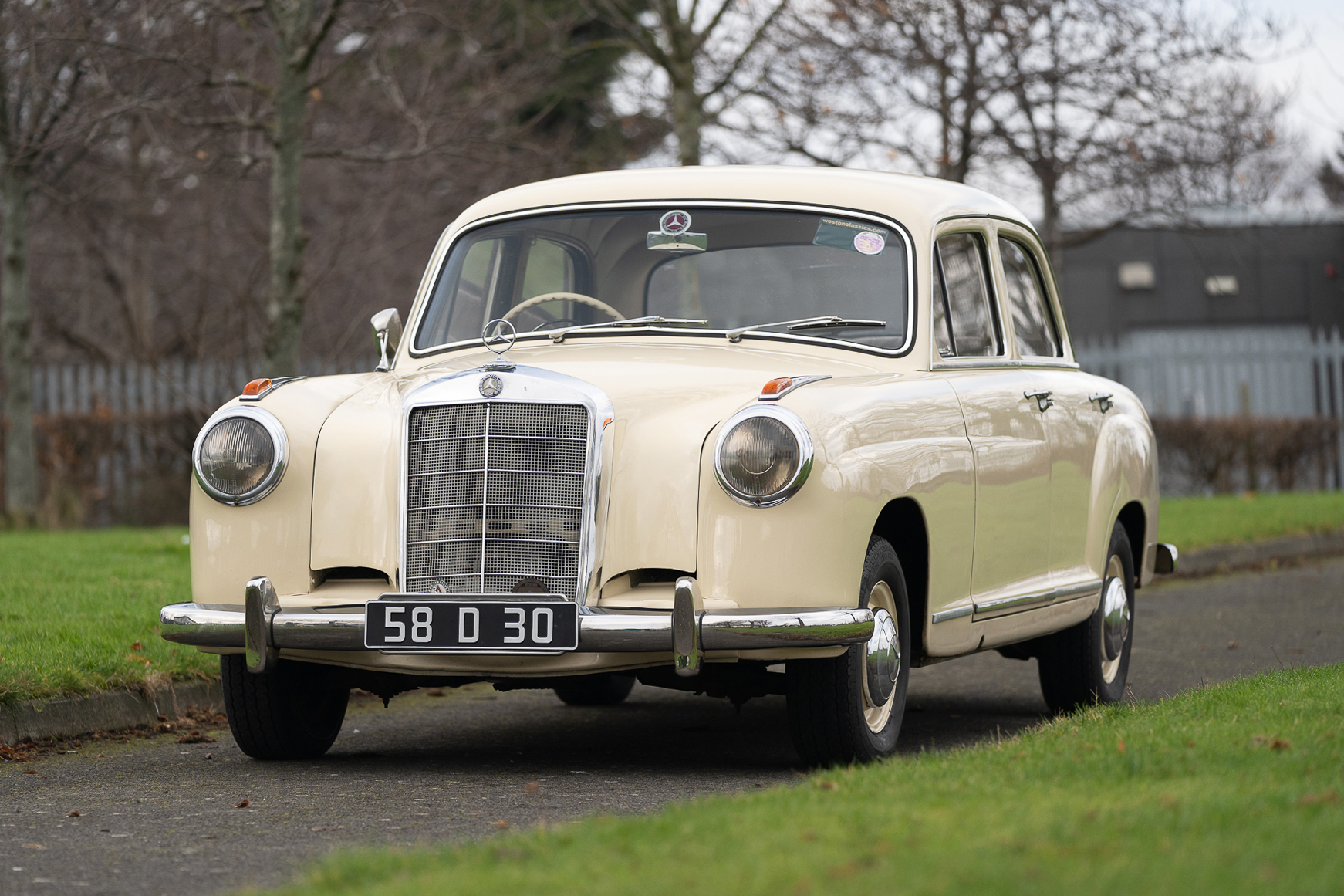 1958 MERCEDES-BENZ (W105) 219 'PONTON'