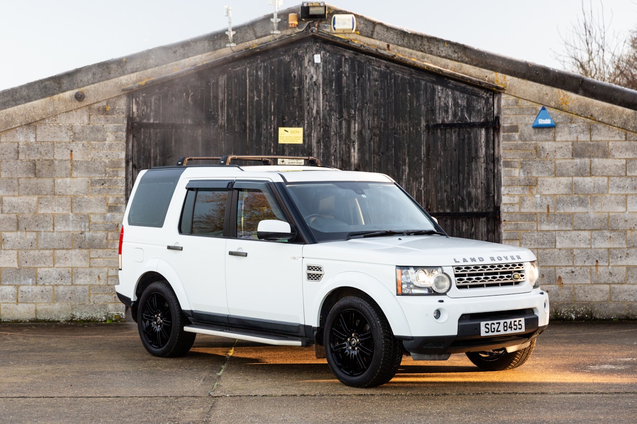 2011 LAND ROVER DISCOVERY 4 5.0L V8 for sale by auction in Marlow
