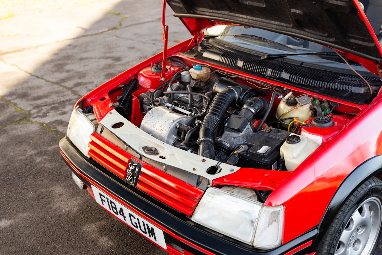 Am rique Un Homme Riche Leurre Tablier Peugeot 205 Amphibie am-rique-un-homme-riche-leurre-tablier-peugeot-205-amphibie