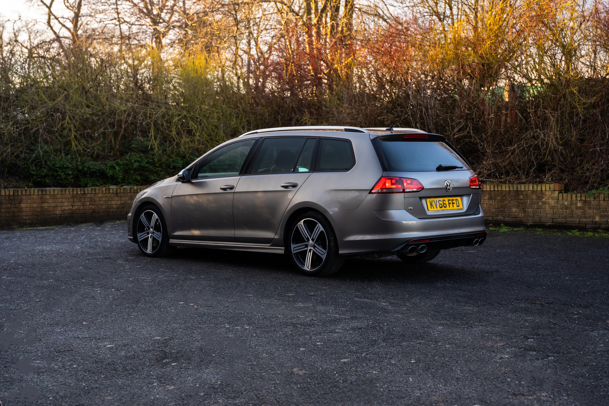 2016 VOLKSWAGEN GOLF R ESTATE
