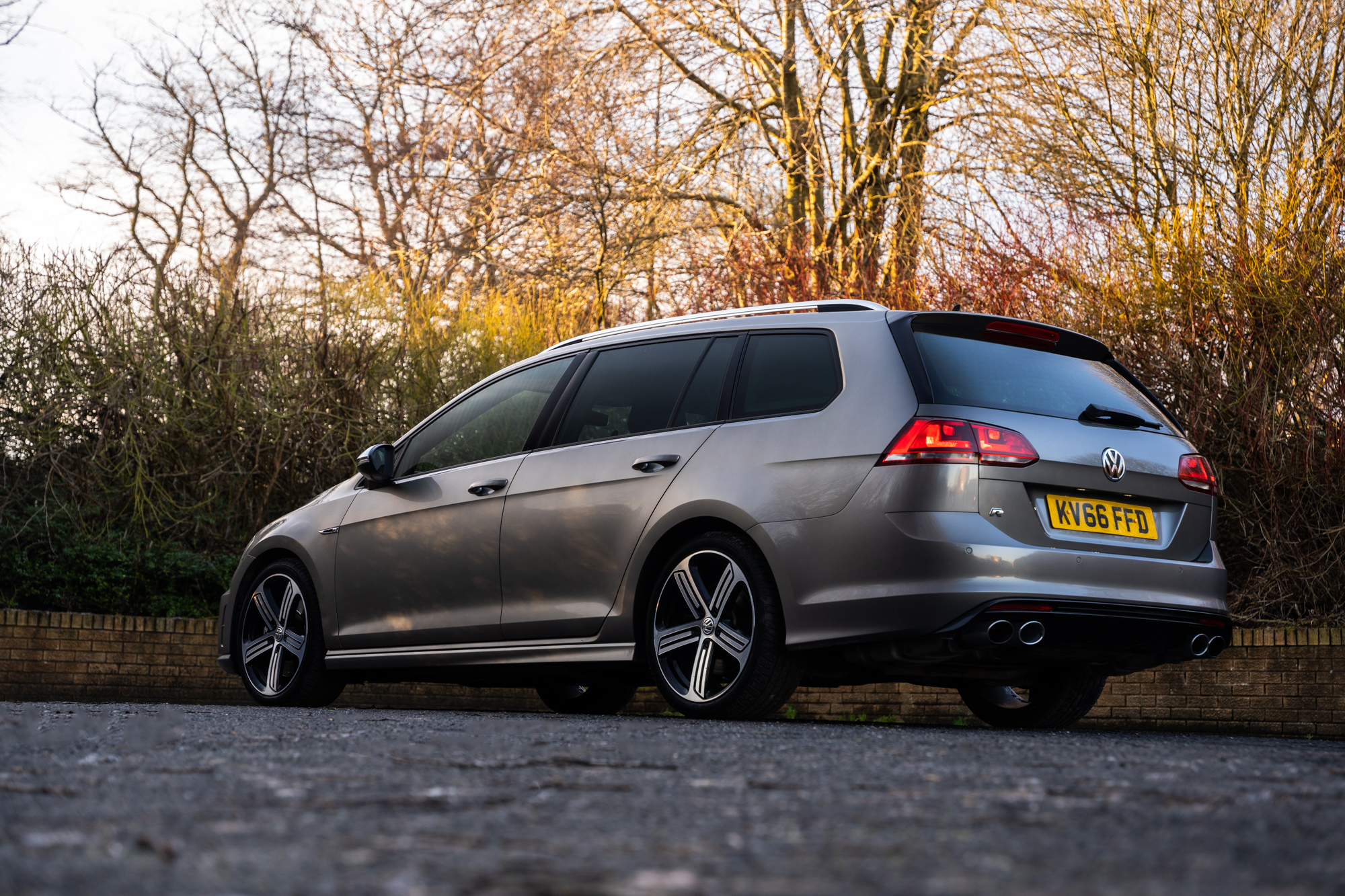 2016 VOLKSWAGEN GOLF R ESTATE