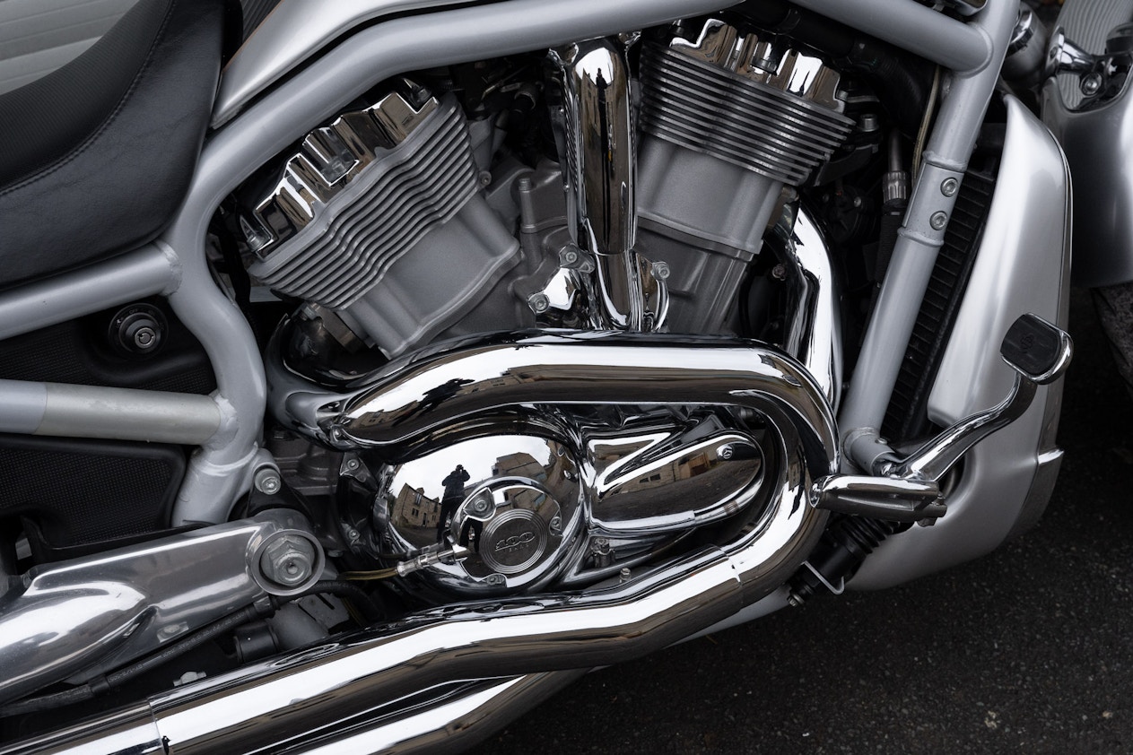 Rizoma : Accessoires pour la Harley-Davidson VRSC Street Rod