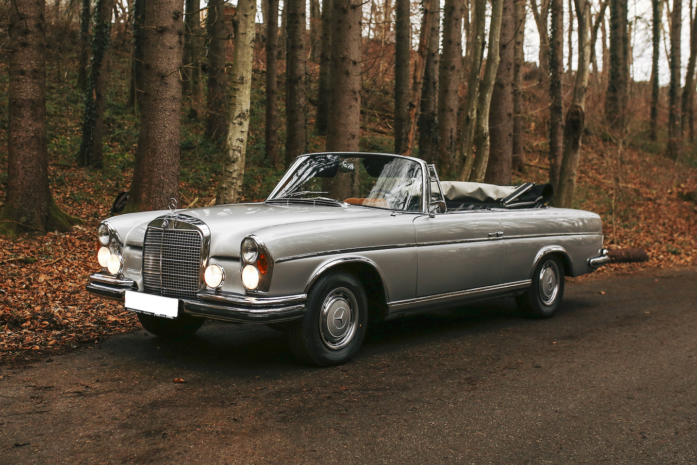 1964 MERCEDES-BENZ (W112) 300 SE CABRIOLET