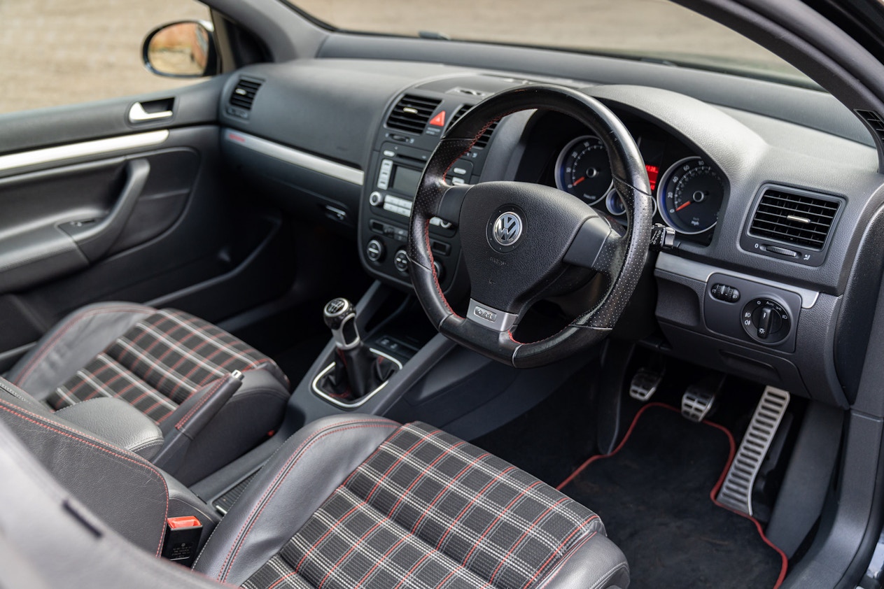 VW Golf 5 Schalter wechseln  Change VW Golf 5 door switch