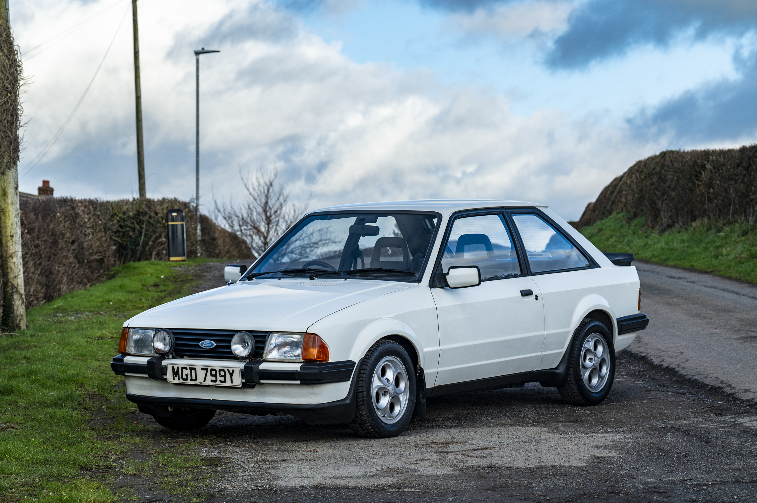 1983 FORD ESCORT XR3I