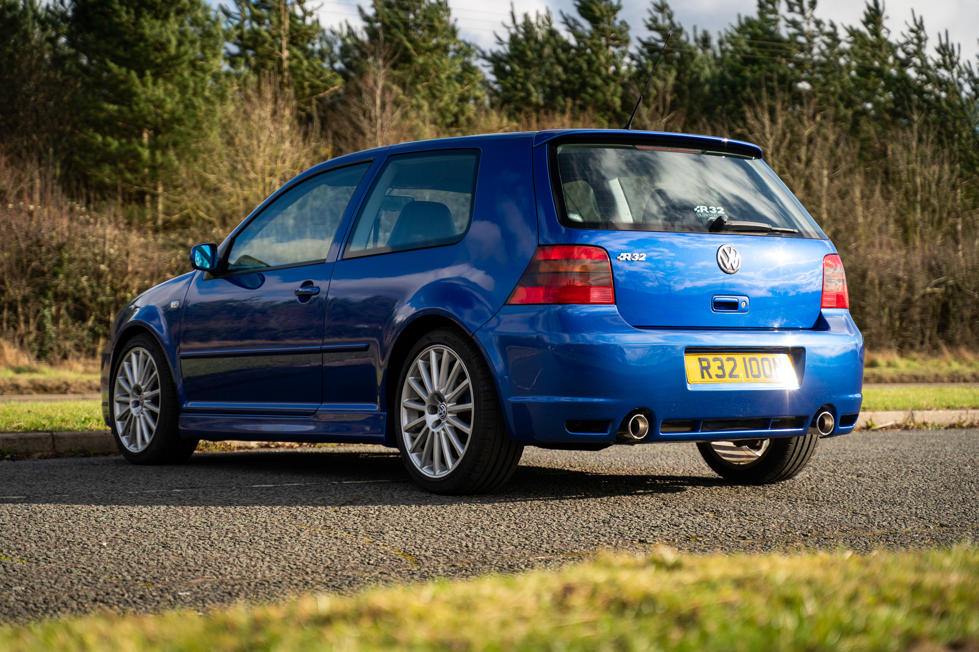 2003 VOLKSWAGEN GOLF (MK4) R32