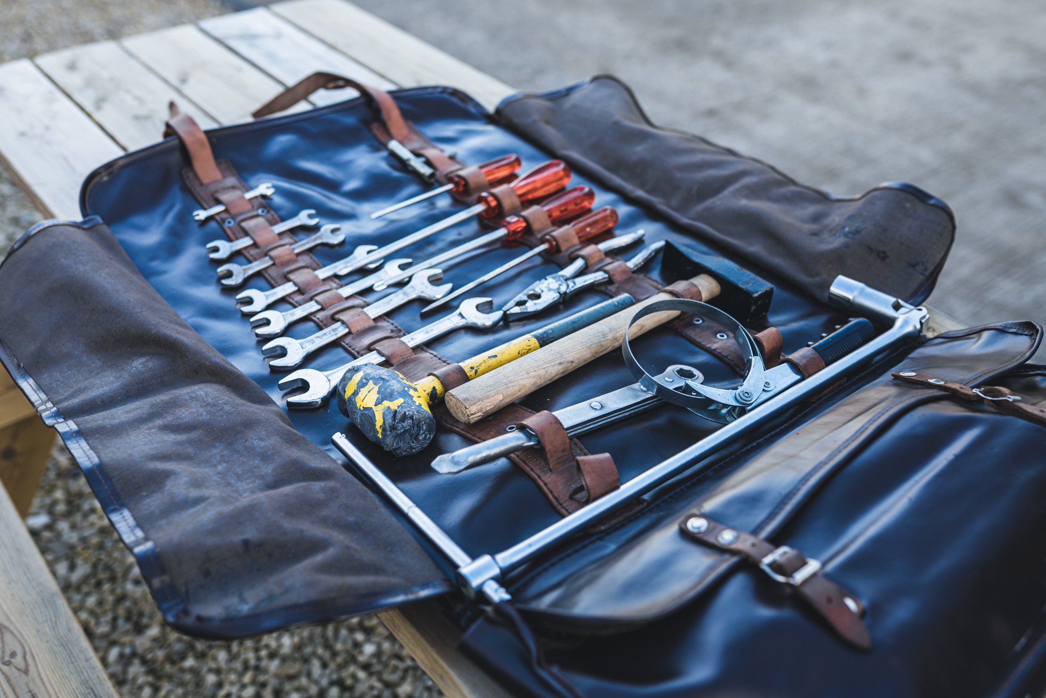 FERRARI DAYTONA TOOL KIT