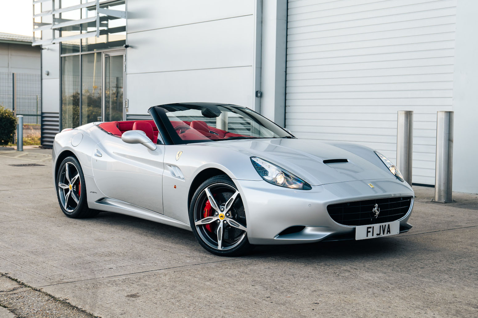 2014 FERRARI CALIFORNIA 30 - 566 MILES