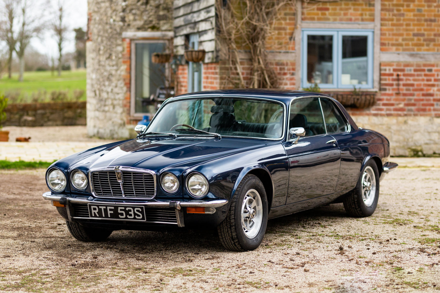 1977 JAGUAR XJ-C 5.3 V12 COUPE - MANUAL CONVERSION